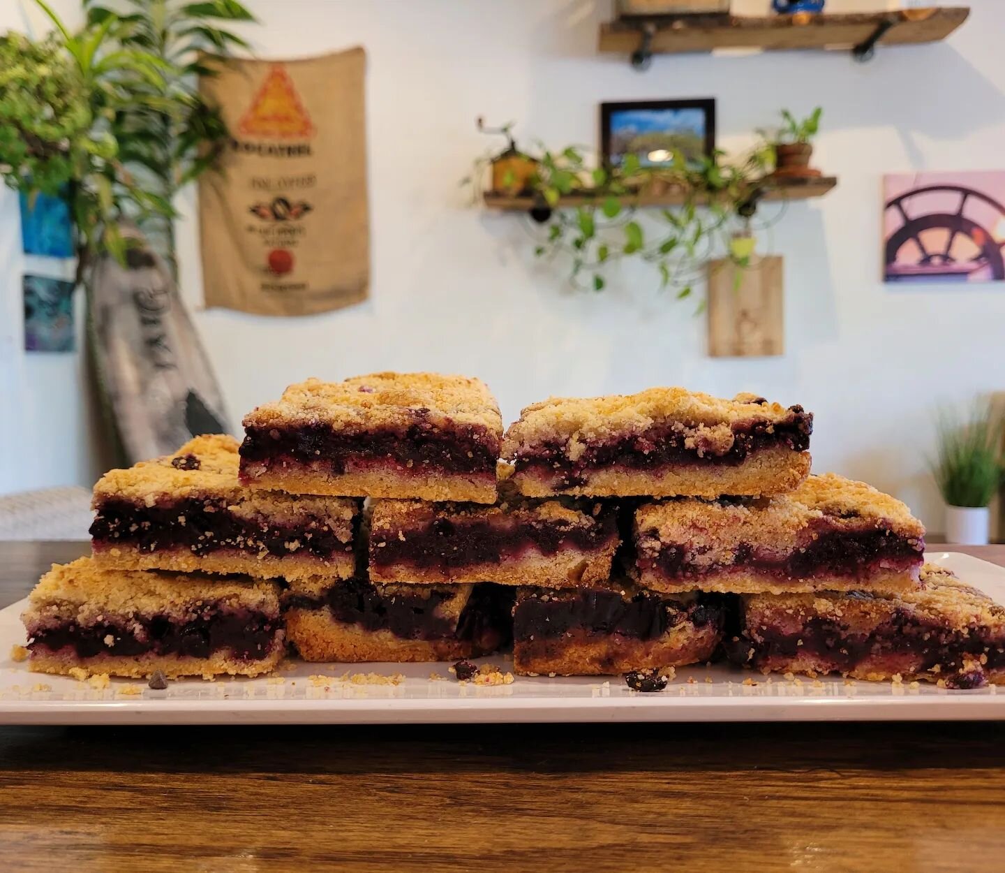 Blueberry Fruit Crumb Bar. Also available in Raspberry and Apple (not pictured) They are all amazing for their own reason. Blueberry is sweet; the Raspberry is tarty; and the Apple is just Classic apple like mom used to make. Try them all! #divitreec