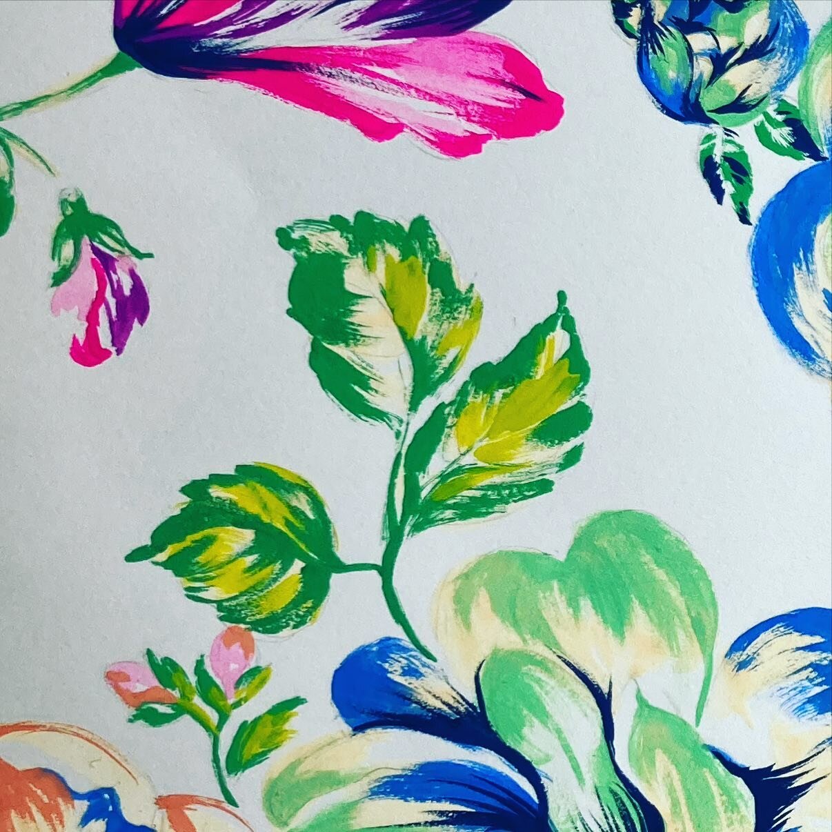 Gouache flower detail in shades of bright 😎

#textiledesign #textile #fashion #fashionprint #printandpattern #pattern #surfacepatterndesign #printstudio #gouache #floral #floralprint #floraltextiles