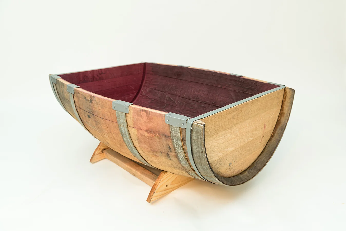 oak barrel garden dimensions: 26”x35”x15”