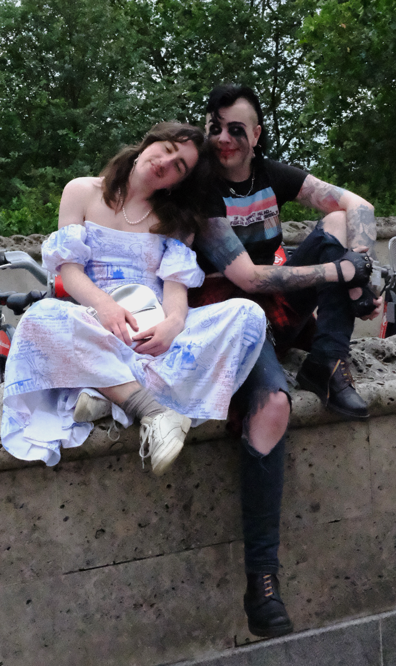 Pic53_NEW_Sweet_Ebike_Couple.png