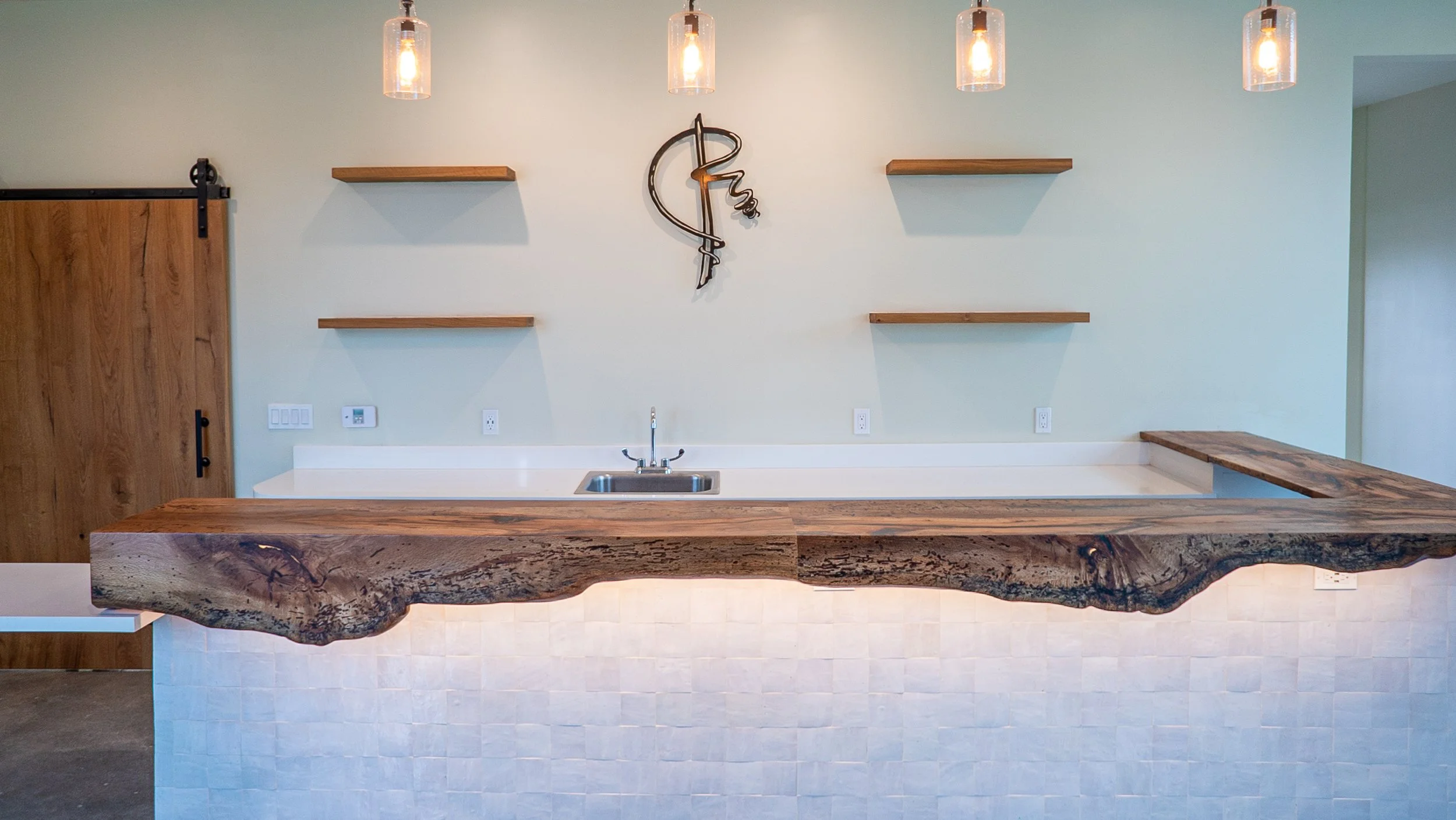 4187 Carpinteria-2.jpg