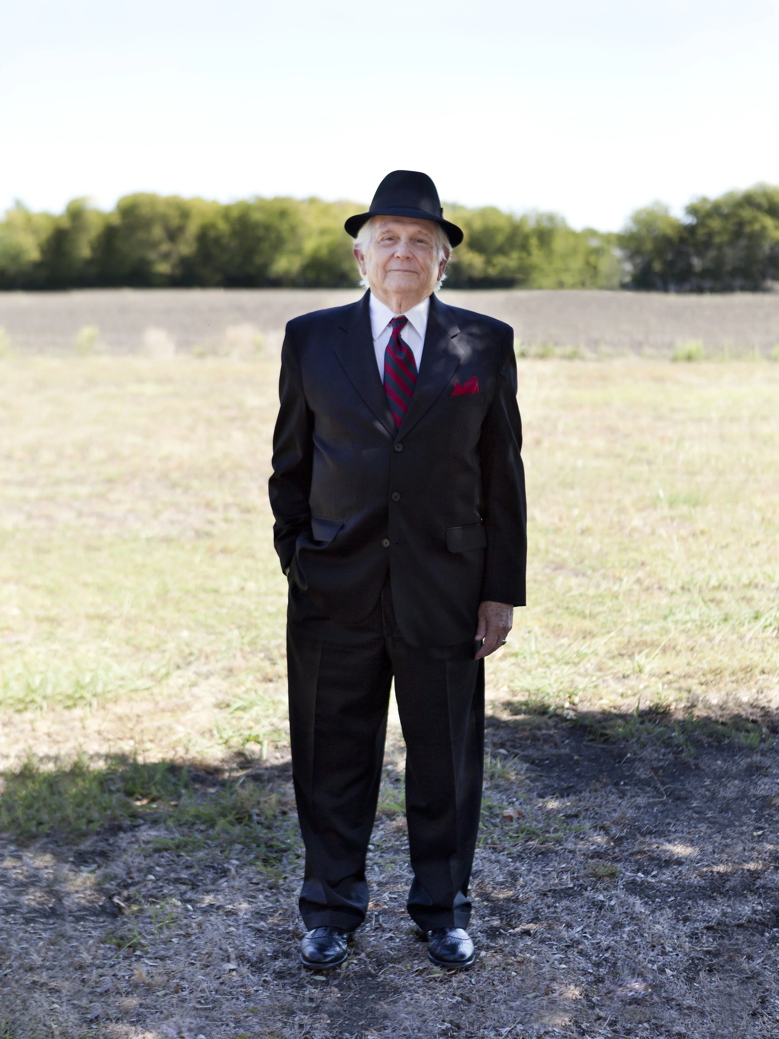 papainthefieldparallax.jpg
