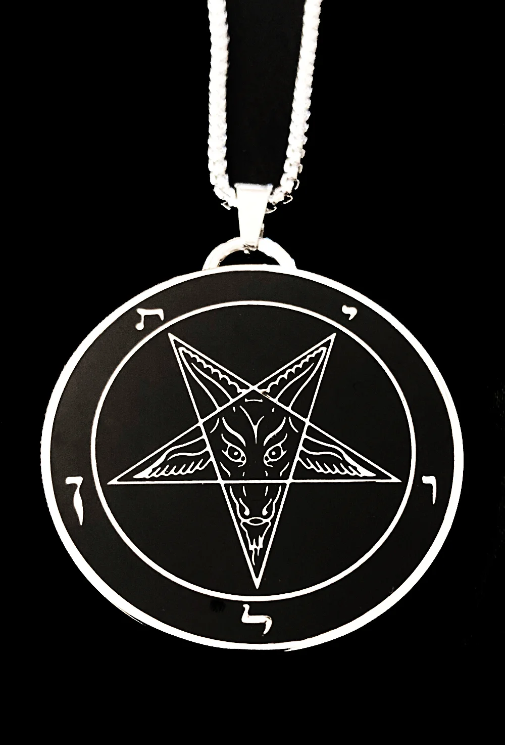 Sigil_Baphomet_Necklace_Closeup.jpg