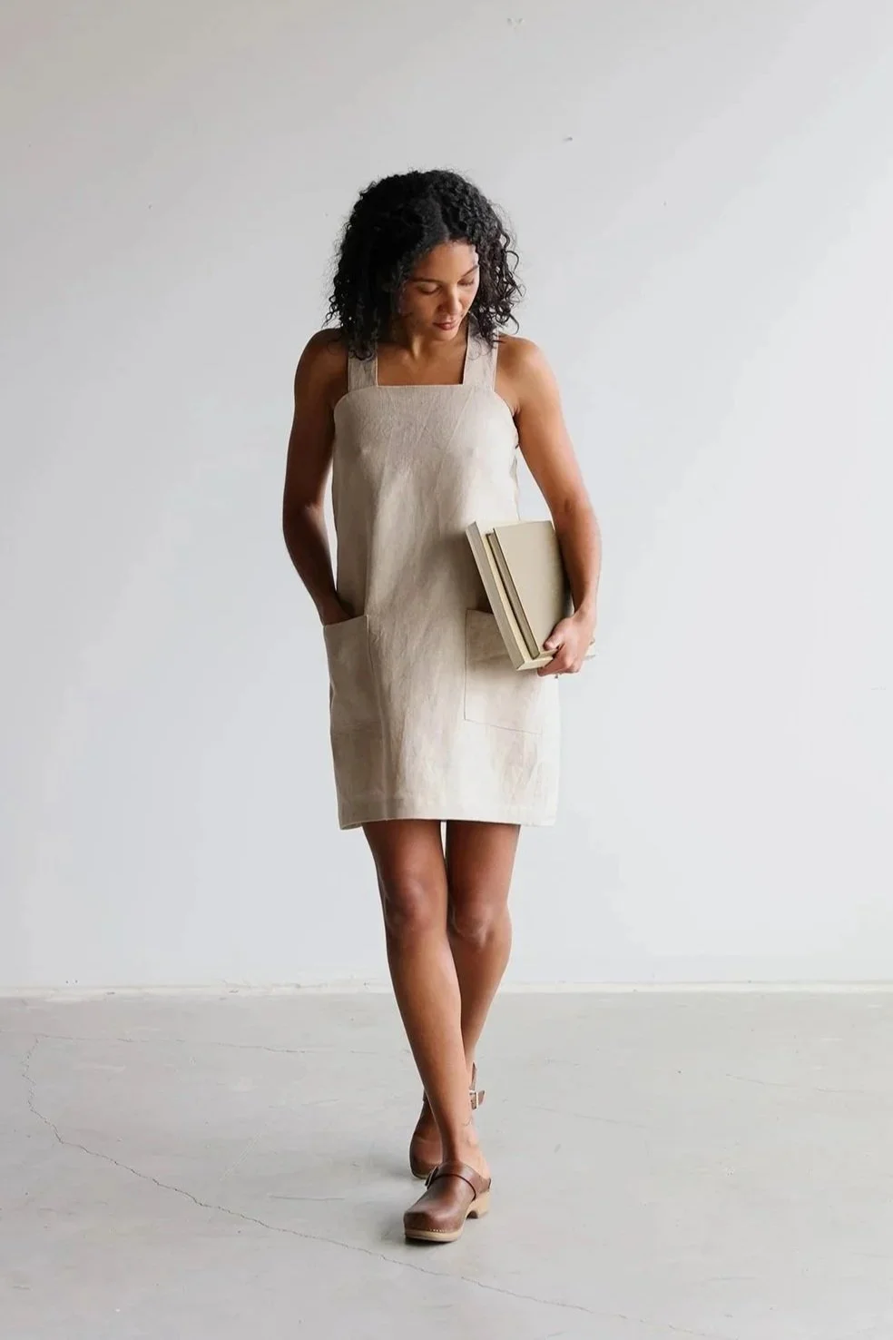 nomi-designs-linen-straps-dress-natural-front.jpg