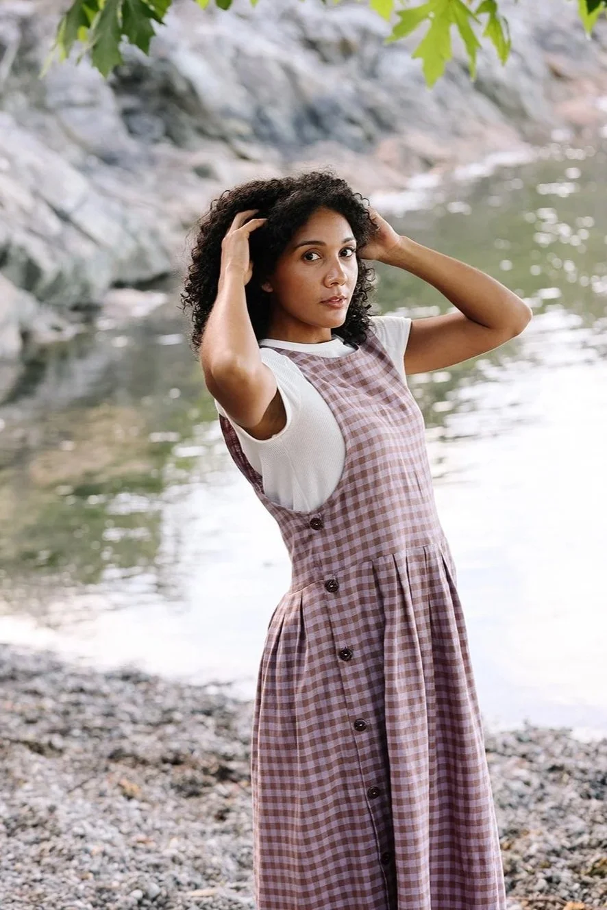 nomi-deisgns-linen-dress-gingham-side-Beach.jpg