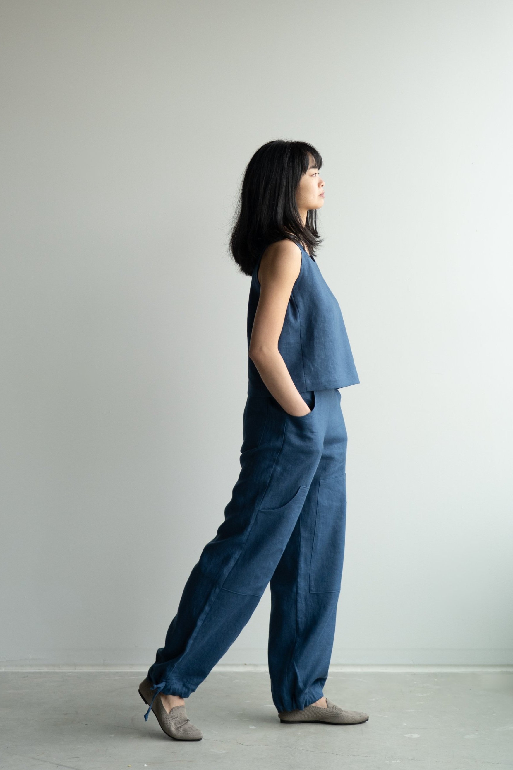 linen-tank-ocean-pants-side.jpg