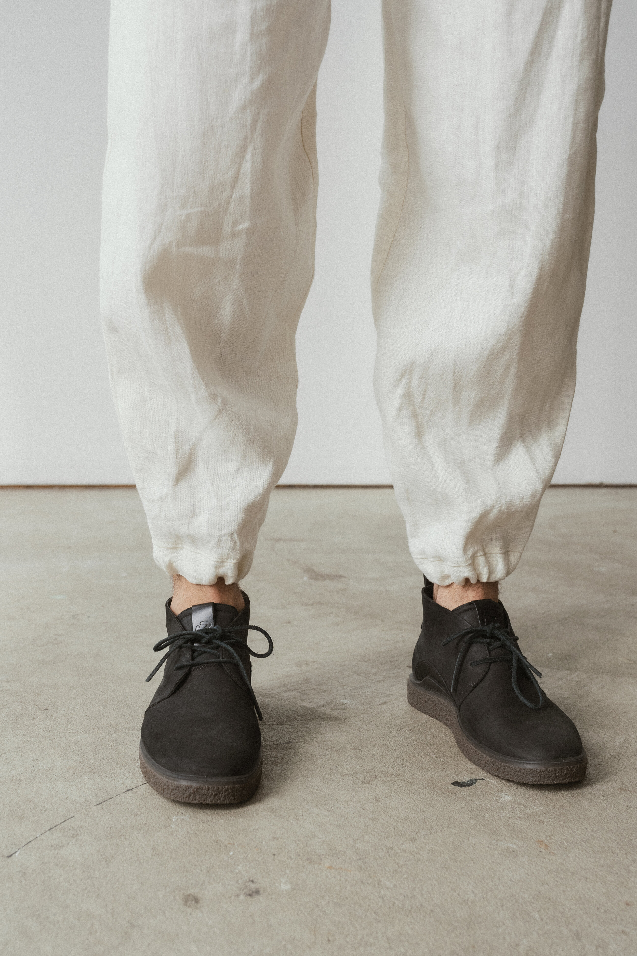 linen-men-pants-ivory-elastic-bottom.jpg