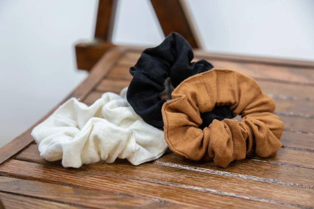 Linen Scrunchies by Nomi