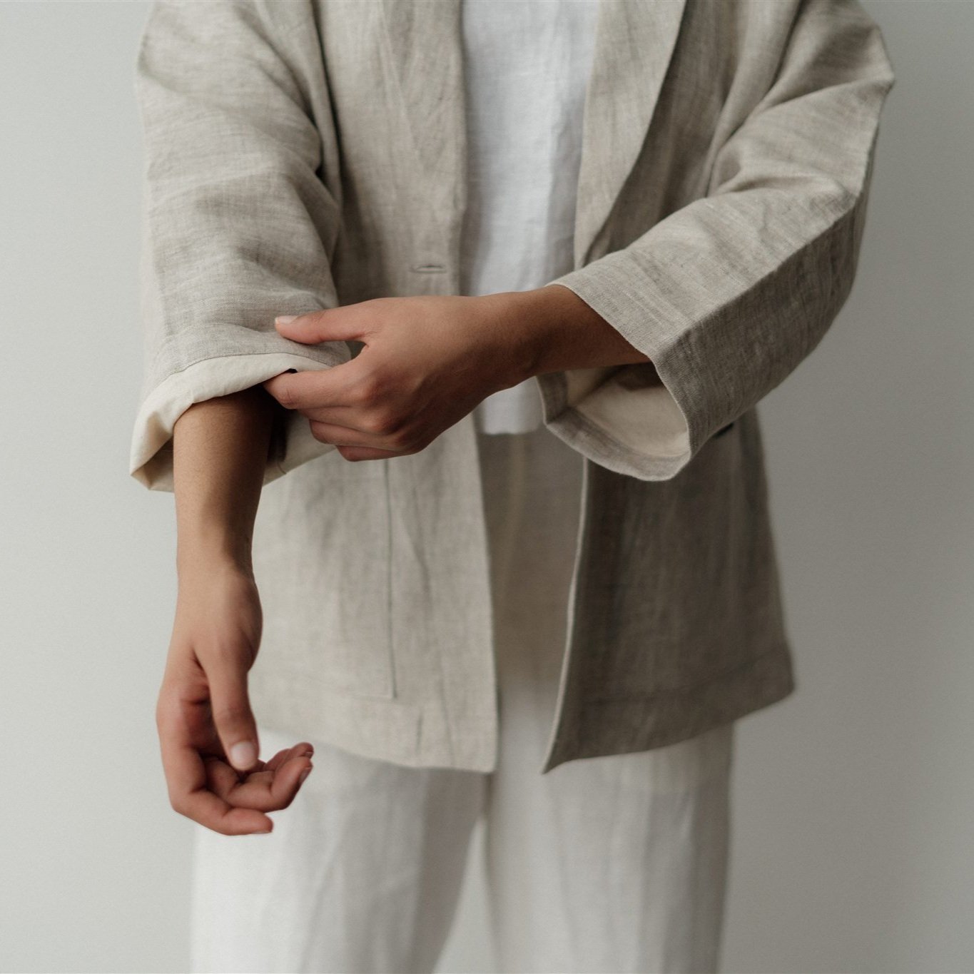 linen-blazer-natural-fold-sleeves.jpg