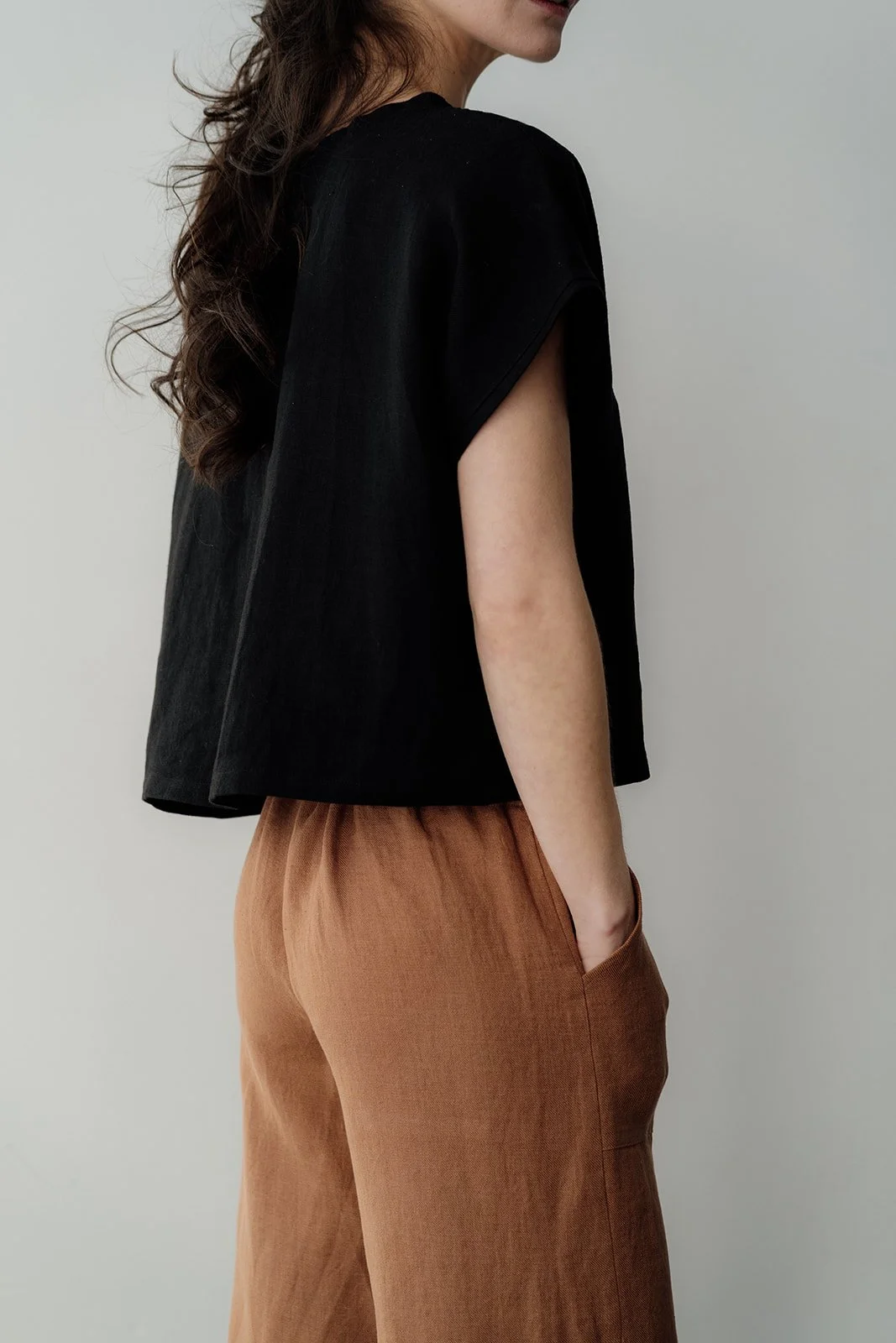 LOLLI LINEN SHIRT - BLACK
