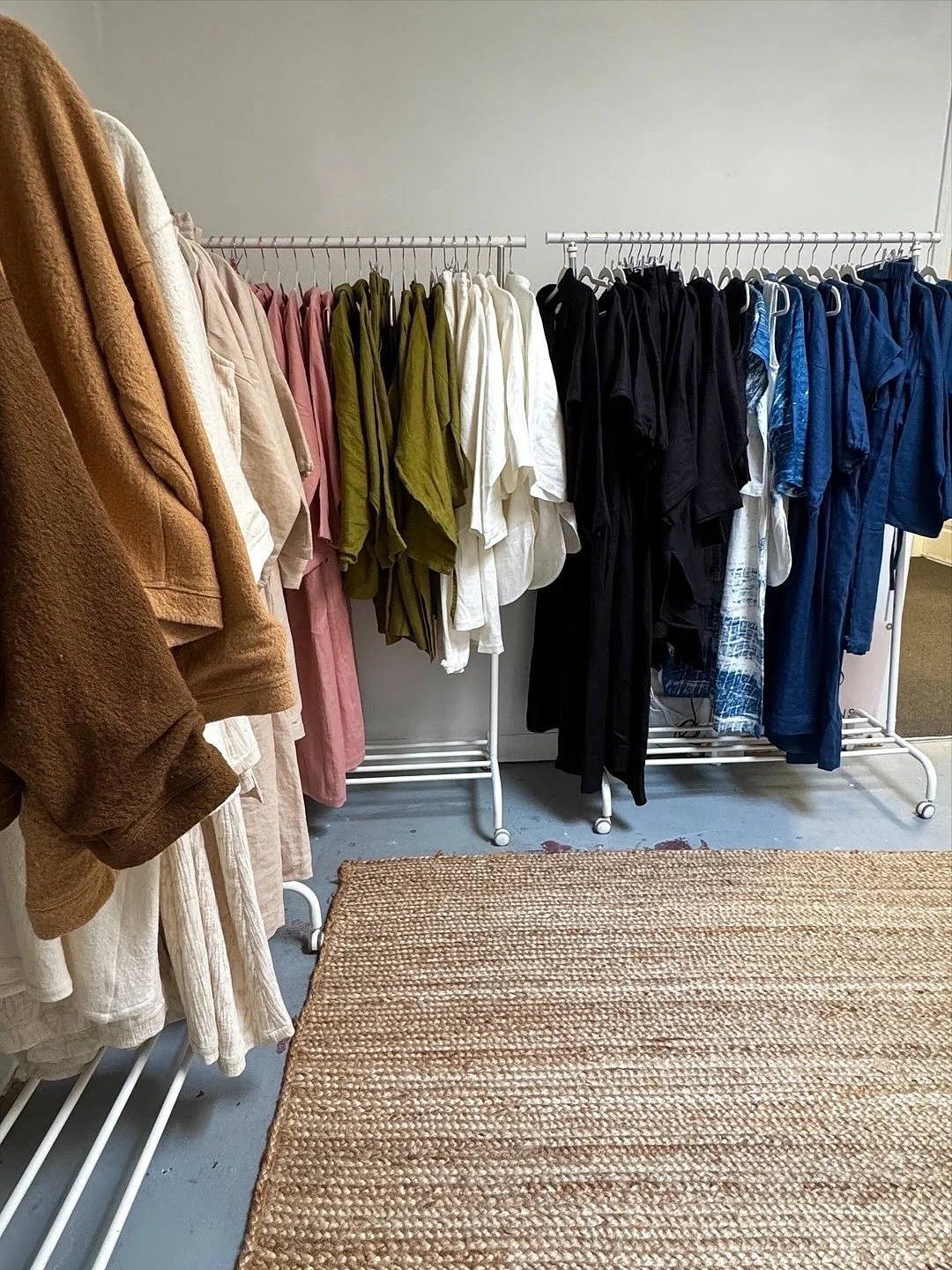 Victoria friends,I&rsquo;m so excited to invite you to the yearly event at Rock Bay Square!
It will take place this Saturday from 10:00 - 4:30 pm at the beautiful building where my new studio is located in 2614 Bridge Street, Victoria.
There will be 