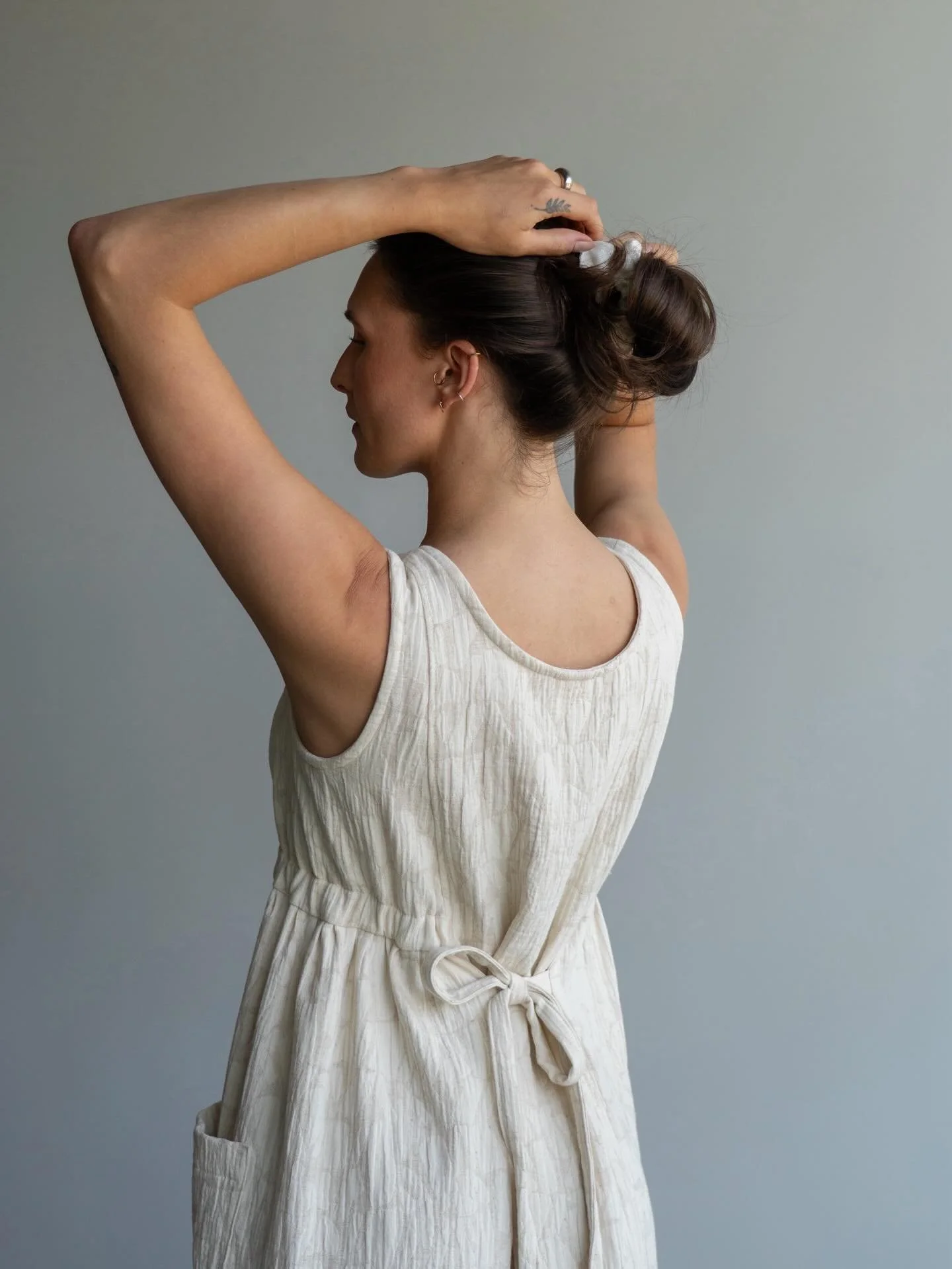 I need to make a few decisions for the spring collection.
Would you like to see the Roz dress this spring?
Let me know in the comments!