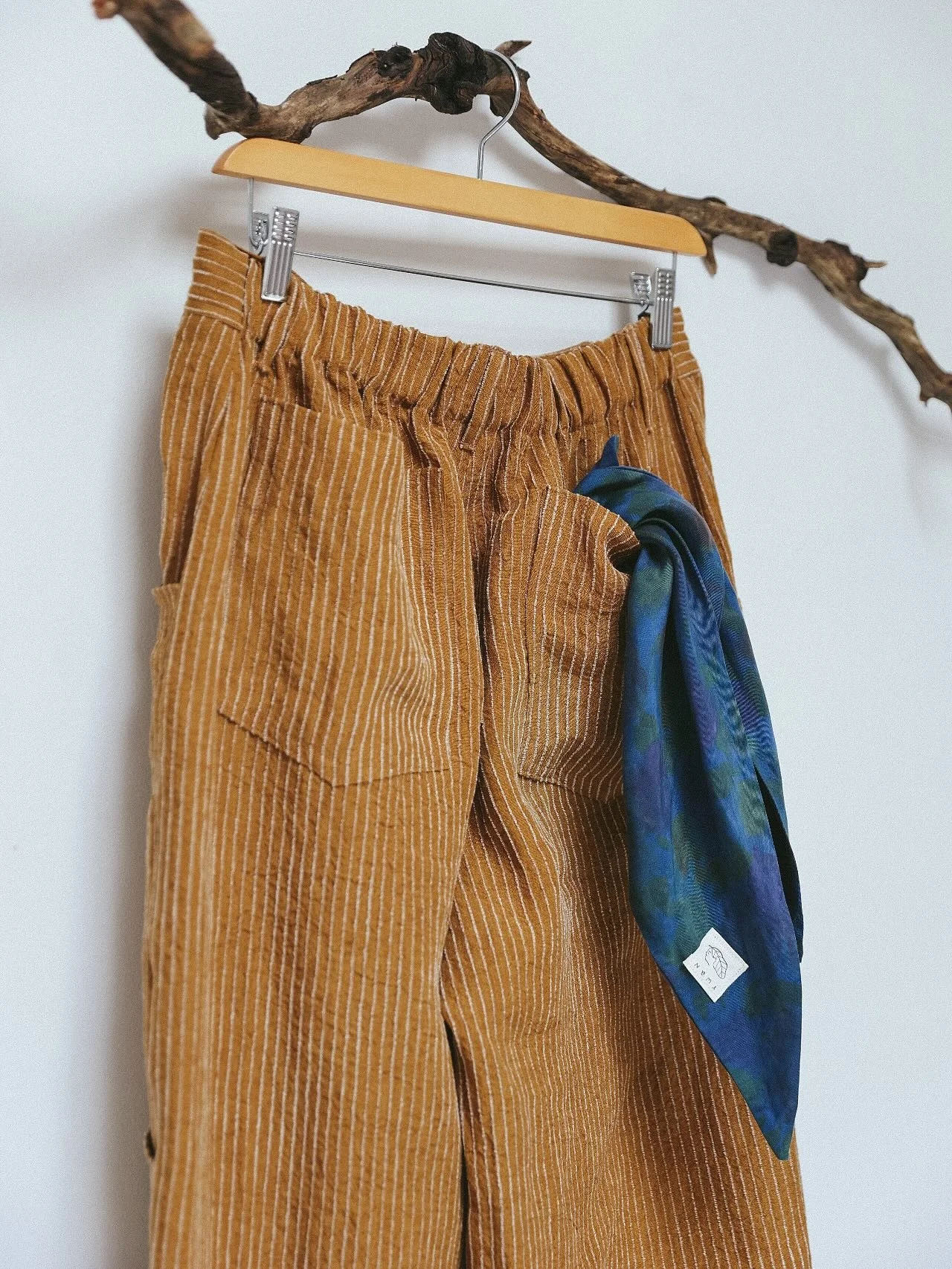 The Eva cargo linen pants in Ginger colour. 
I love mine, they are so comfortable. The fit is relaxed and they go with almost everything.