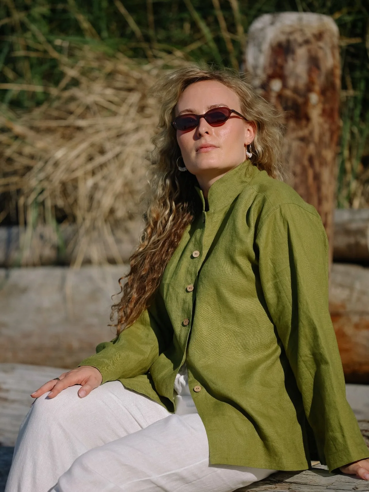The Ellie Button-Up Linen Shirt is one of those pieces you&rsquo;ll want to keep in your wardrobe. Wear it buttoned up for a unique, minimalist look, or wear it open over a tank top or dress as a lightweight jacket. It&rsquo;s an easy layering piece 