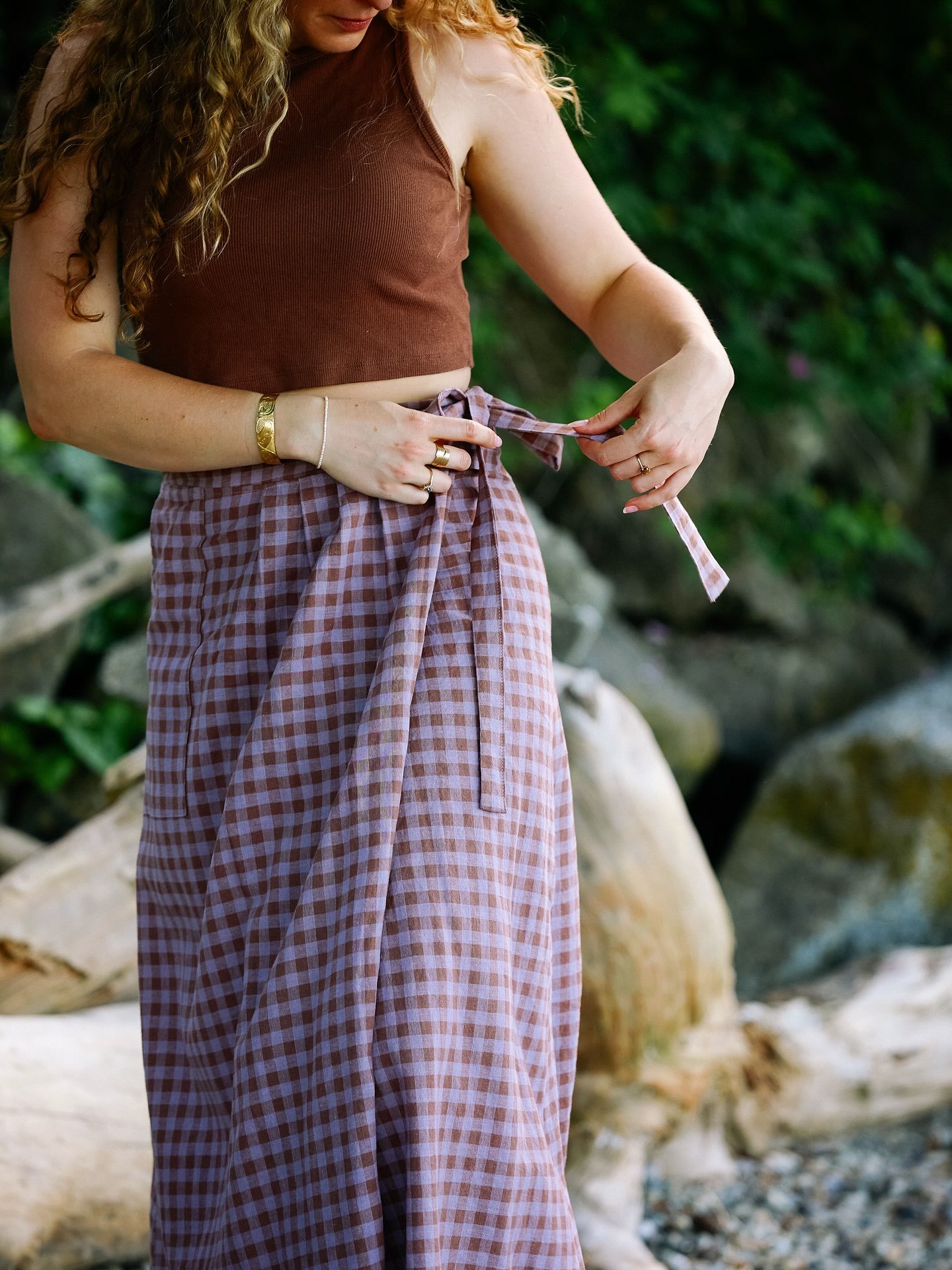 The Rumi Wrap Skirt in Gingham is one of those pieces you&rsquo;ll reach for all summer. Wear it to the beach, out for dinner, or anywhere in between. It&rsquo;s comfortable, easy to wear, and has a relaxed fit that moves with you.

@berkleyvopnfjord