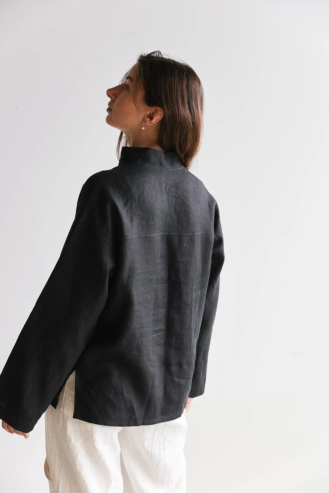 linen-shirt-black-back.jpg