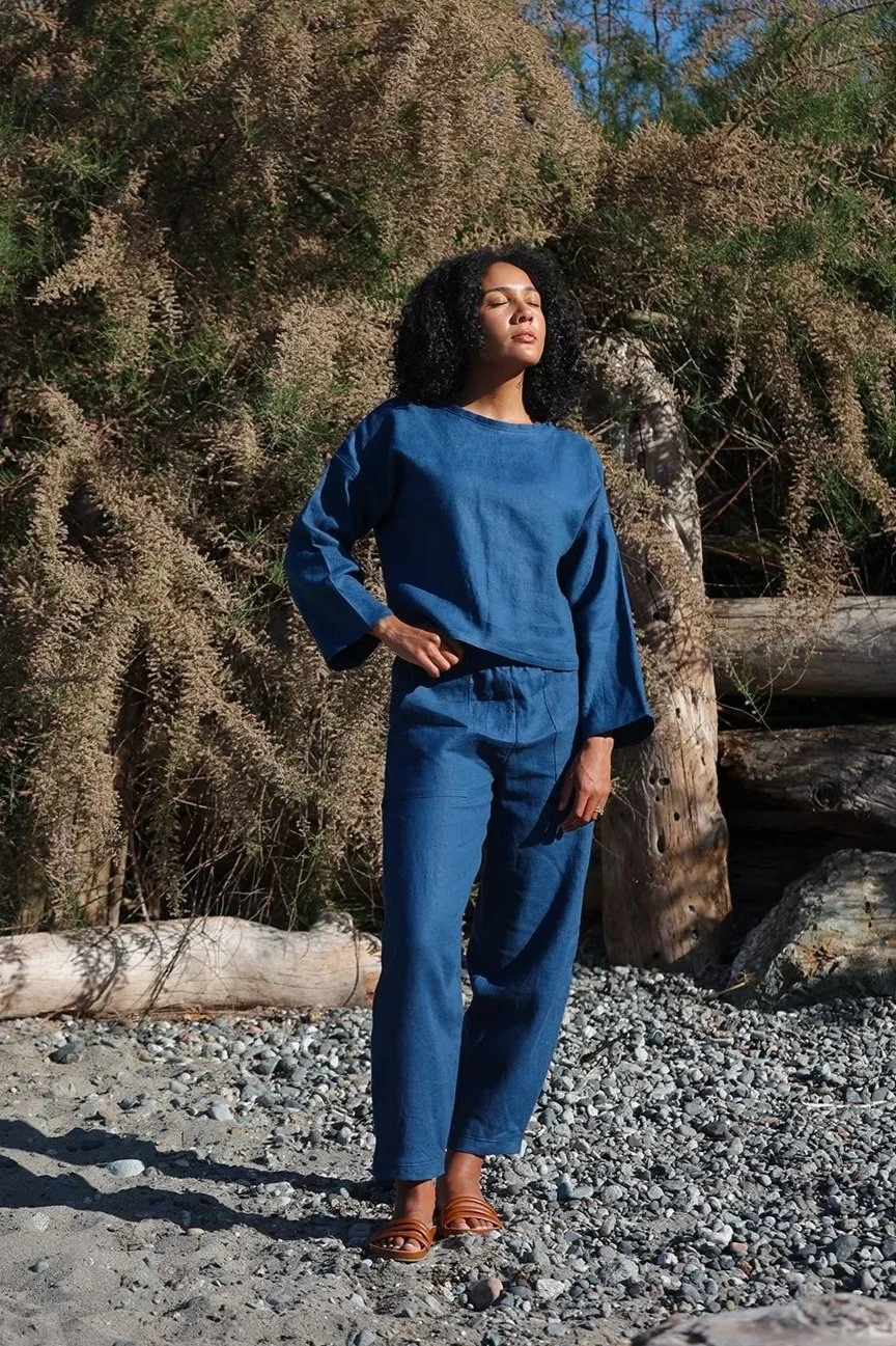 nomi-designs-linen-outfit-ocesn-top-pants-Beach.jpg