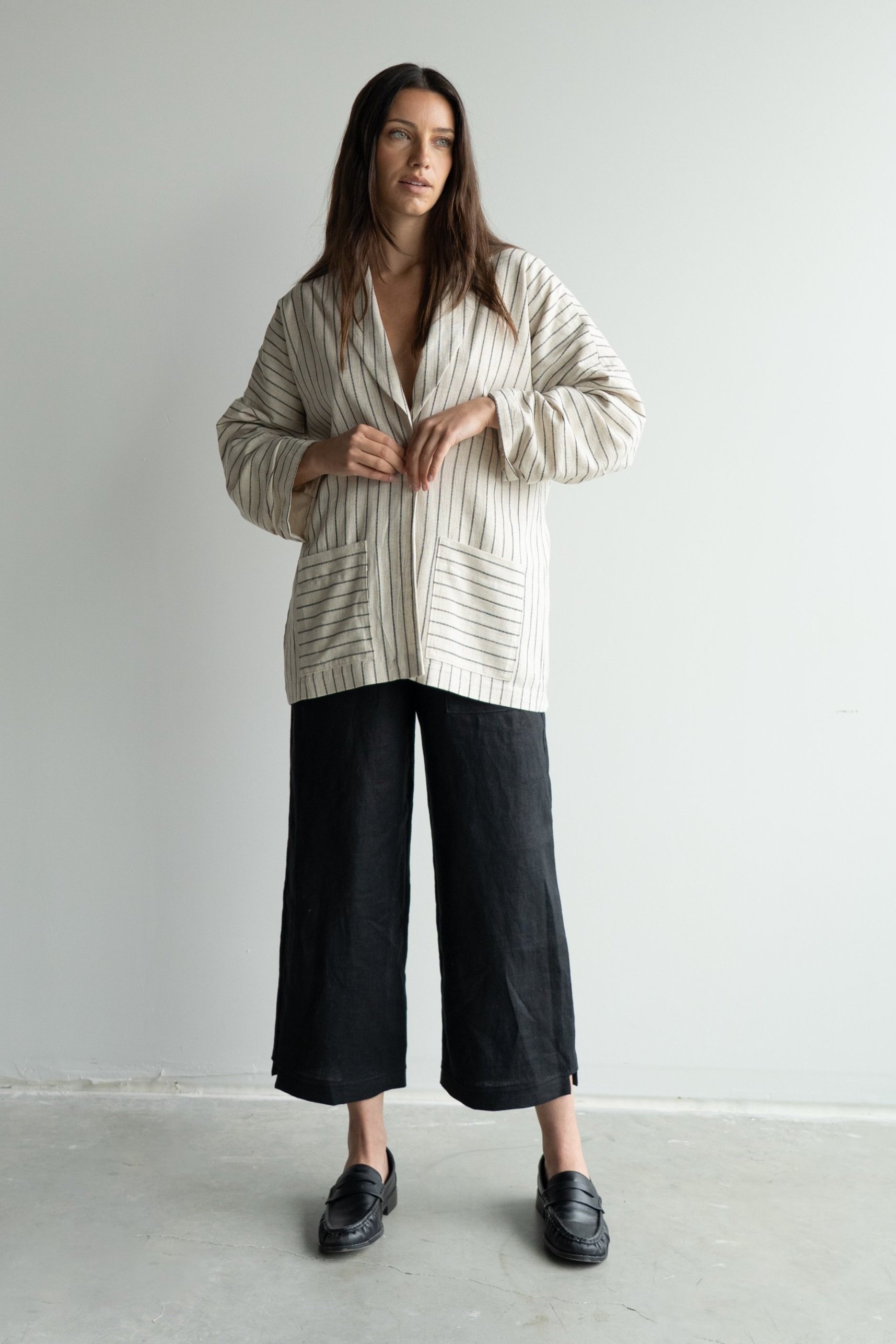linen-pants-capri-black-strips-+jacket-front.jpg