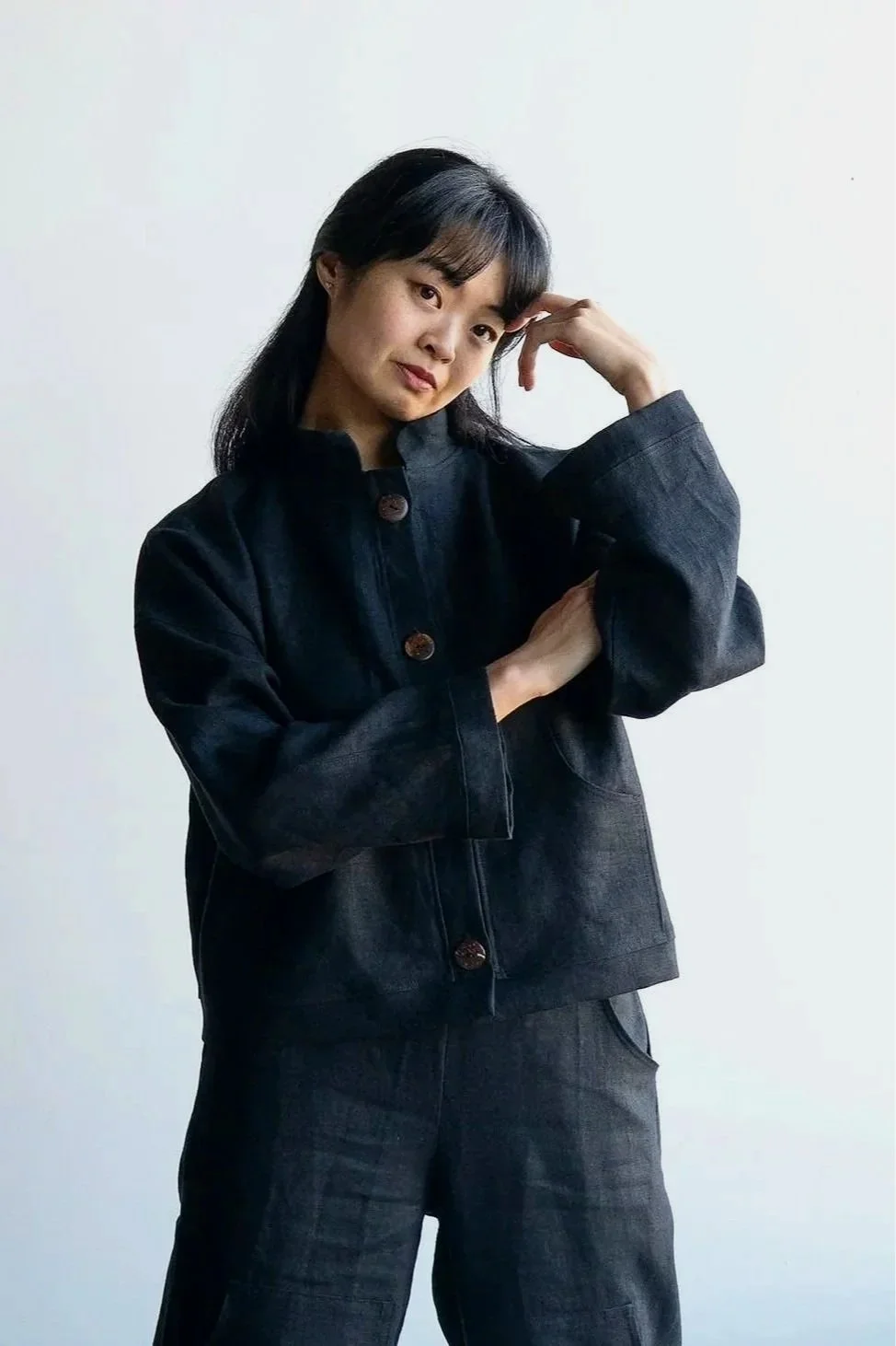 linen-outfit-black-jacket-pants.jpg
