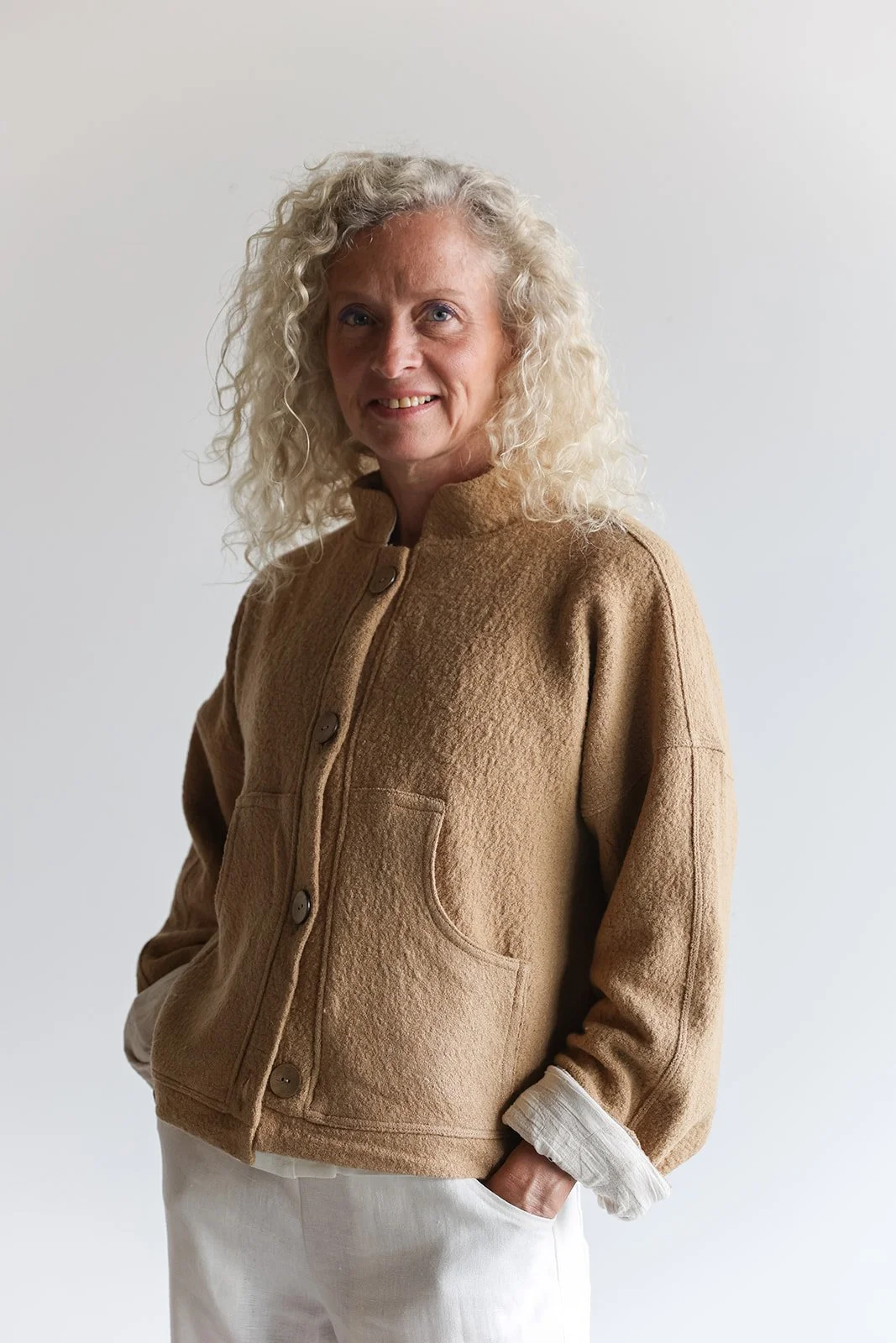 wool-crop-jacket-camel-closed-front.jpg