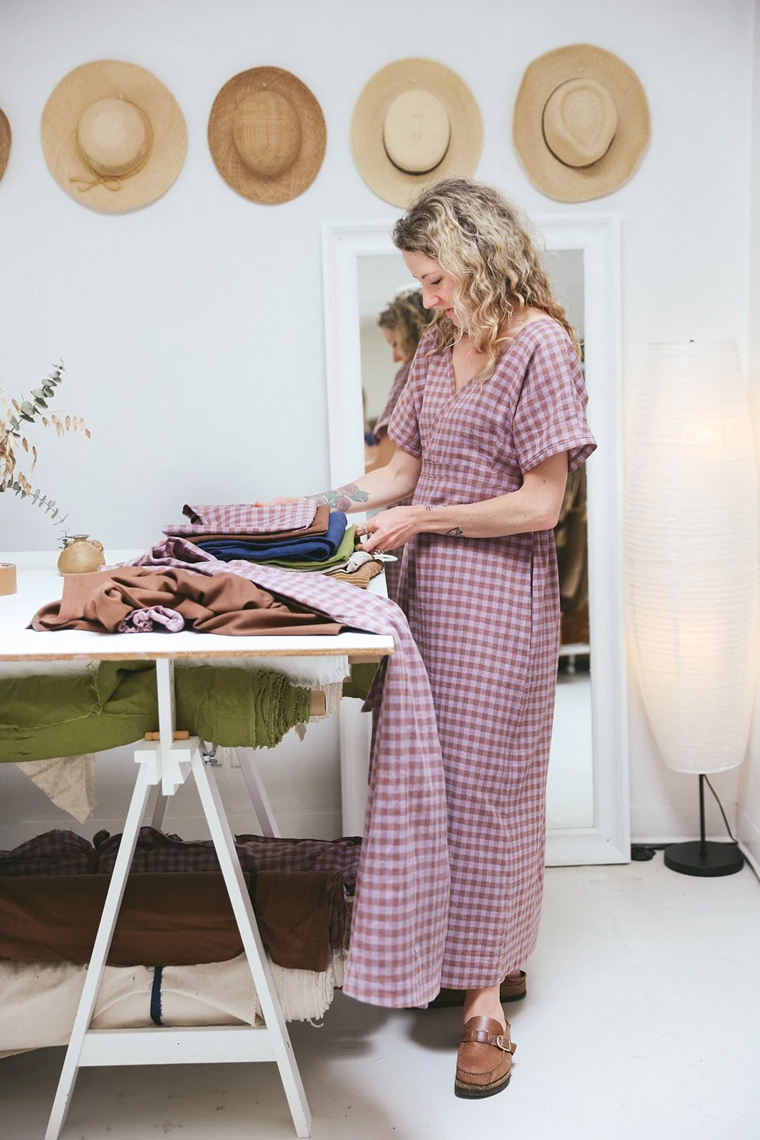 nomi-desogns-linen-dress-gingham-studio.jpg