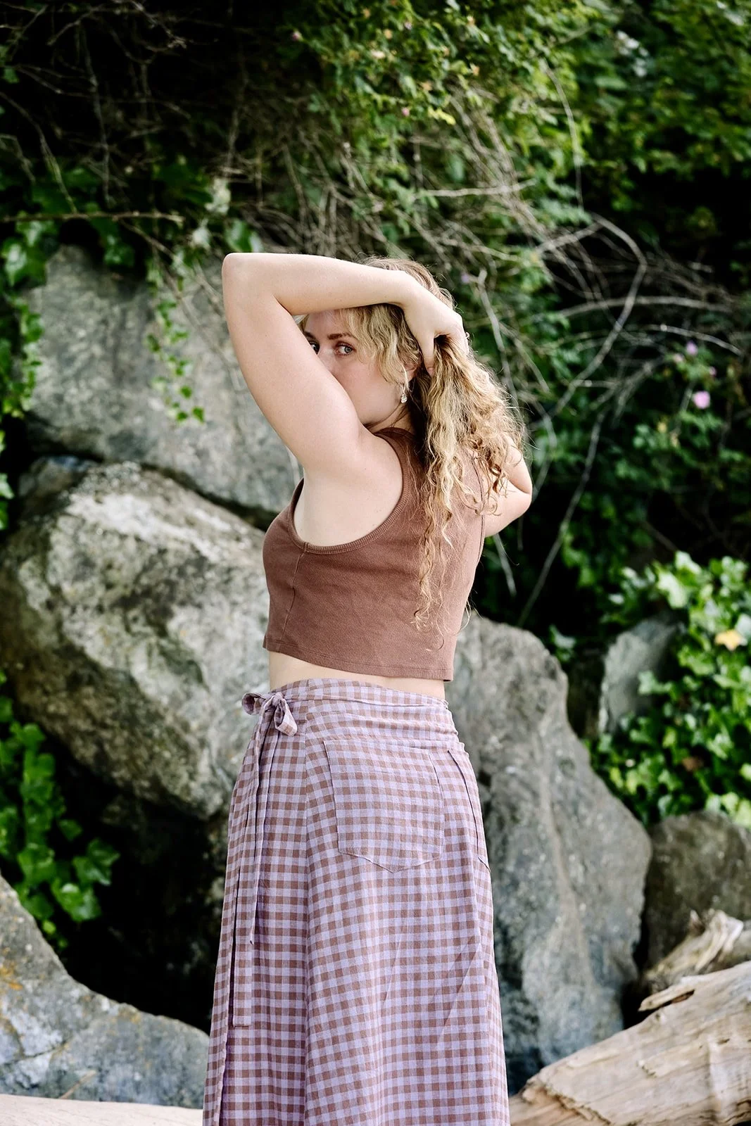 1Nomi-designs-linen-wrap-skirt-back-gingham-Beach-.jpg
