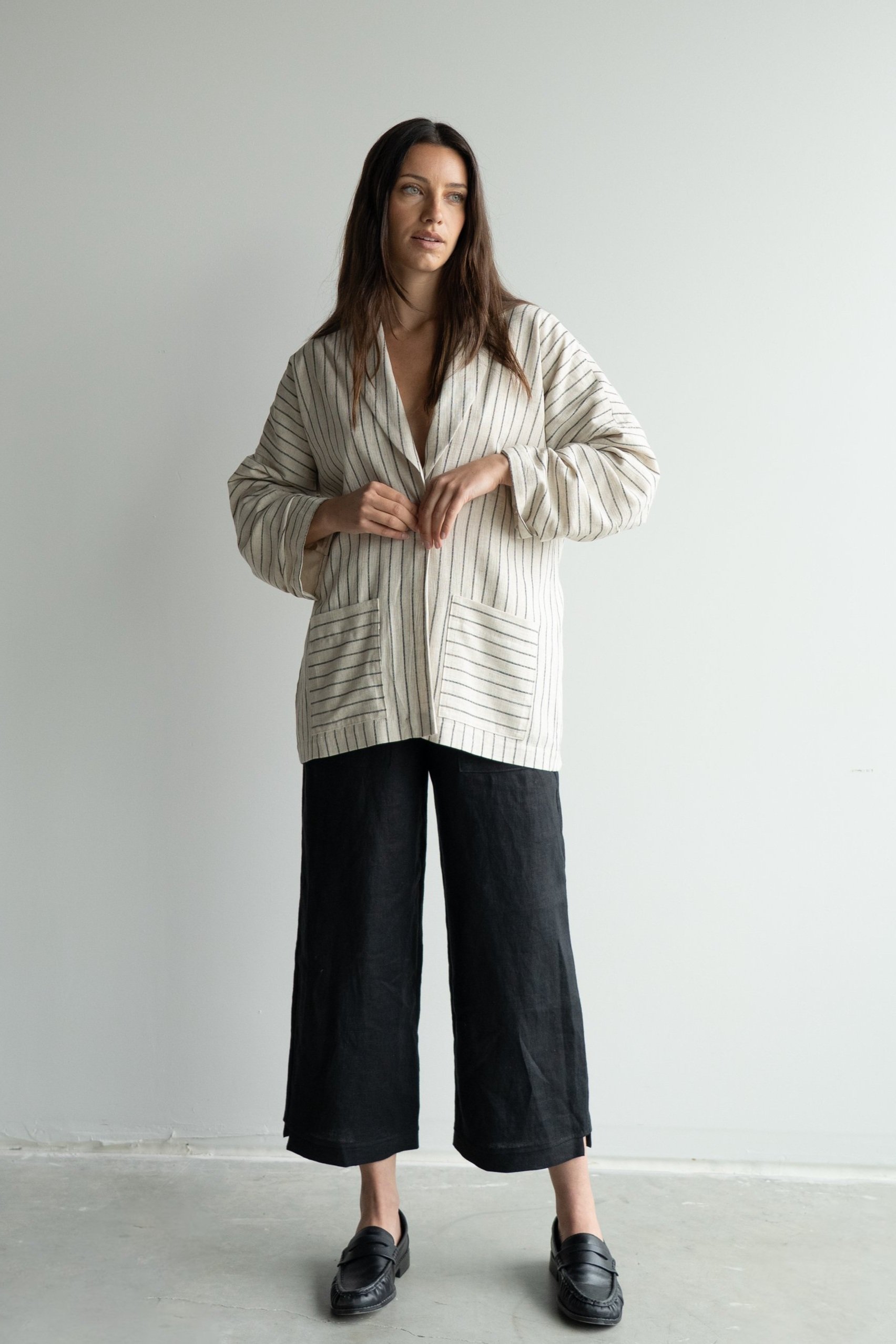 linen-pants-capri-black-strips-+jacket-front.jpg