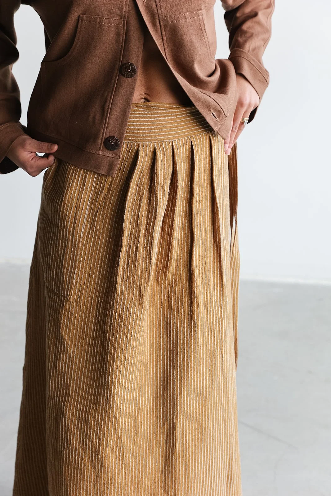 nomi-designs-linen-wrap-skirt-ginger-front-details.jpg