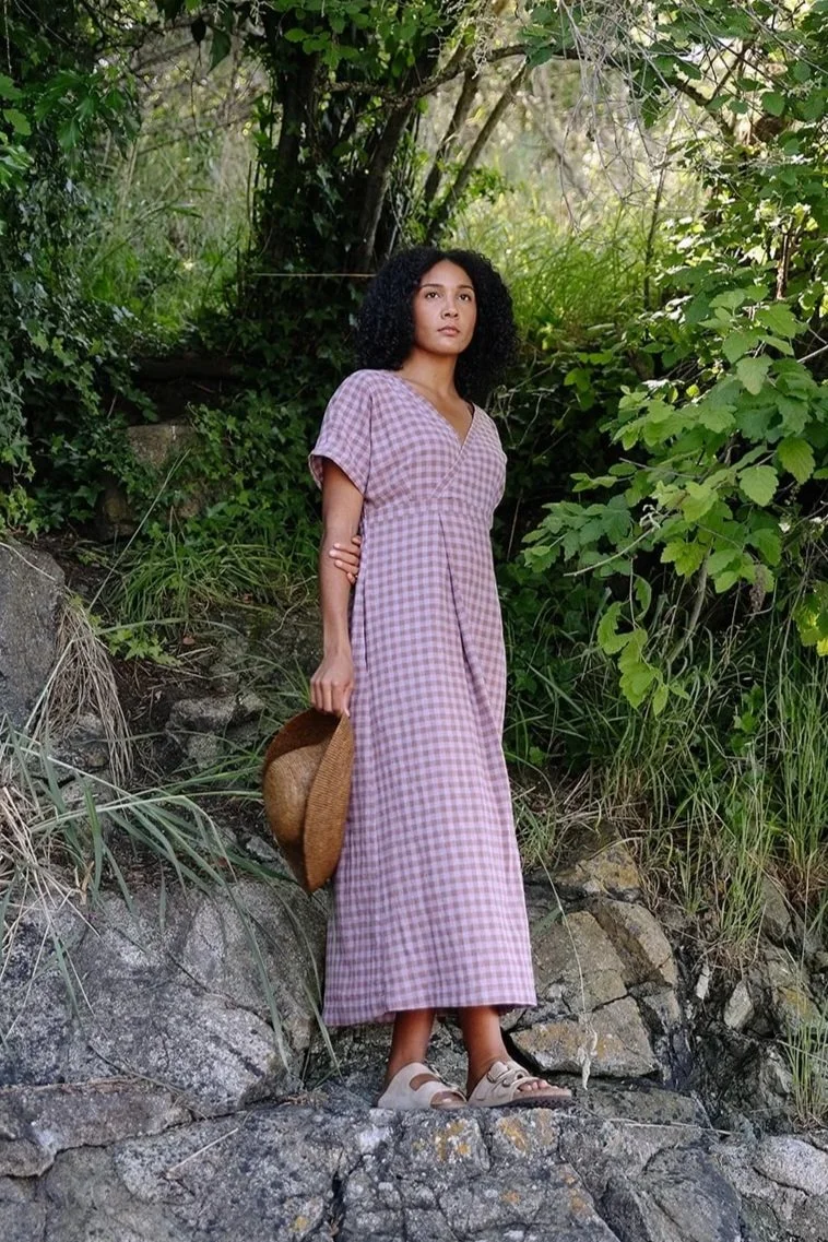 nomi-designs-linen-cotton-dress-gingham-front-Beach.jpg