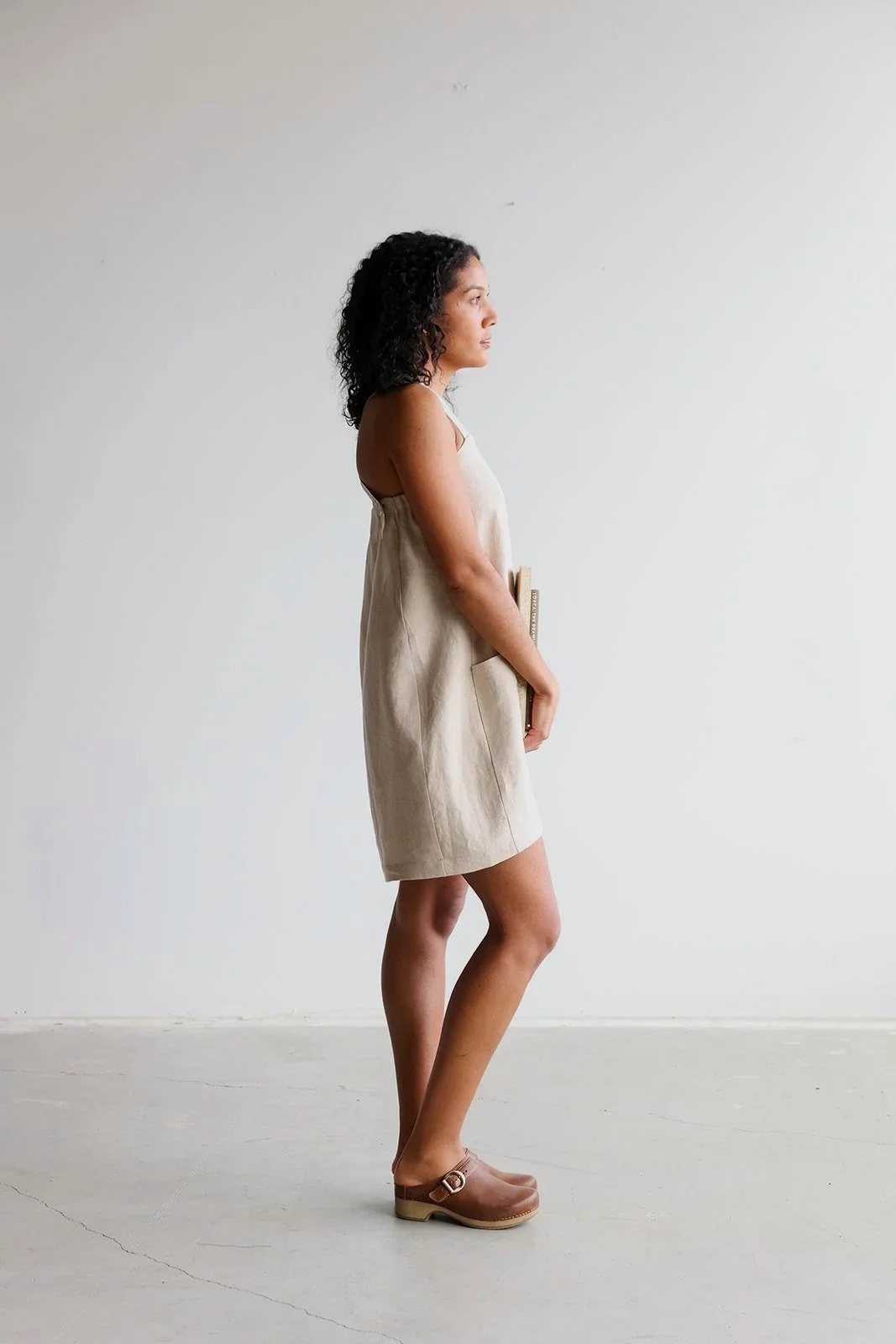 nomi-designs-linen-straps-dress-natural-side.jpg