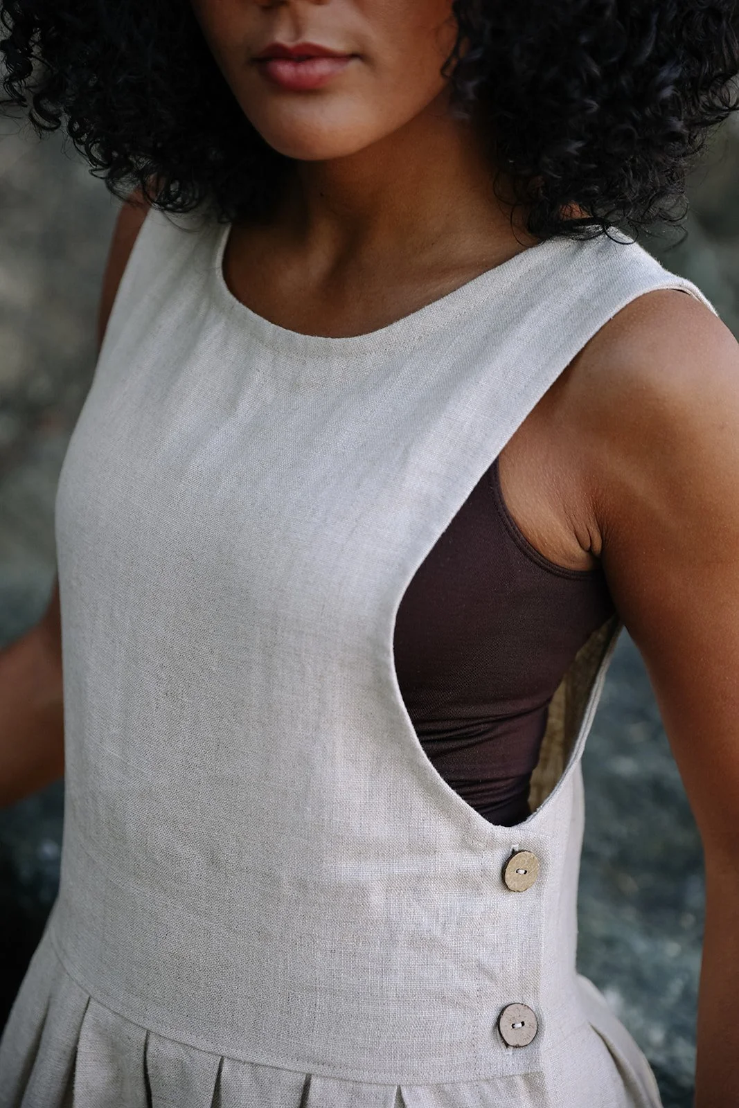 nomi-designs-linen-dress-top-Beach.jpg