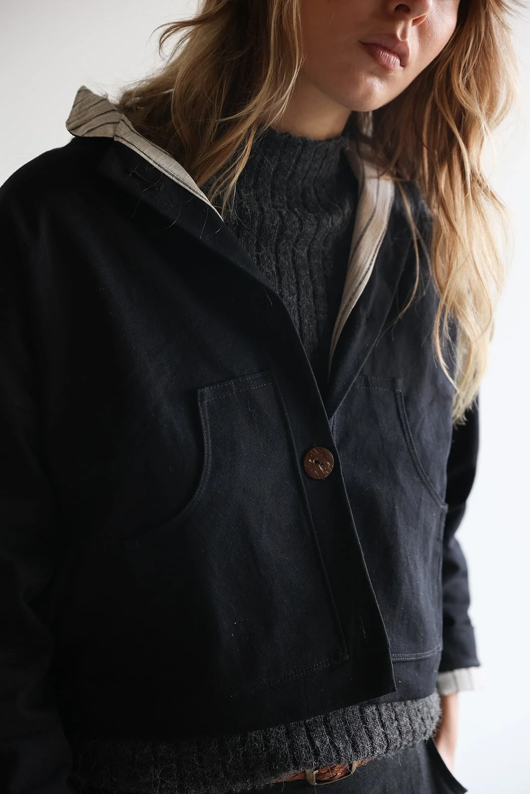 canvas-linen-crop-jacket-black-strips-closeup.jpg