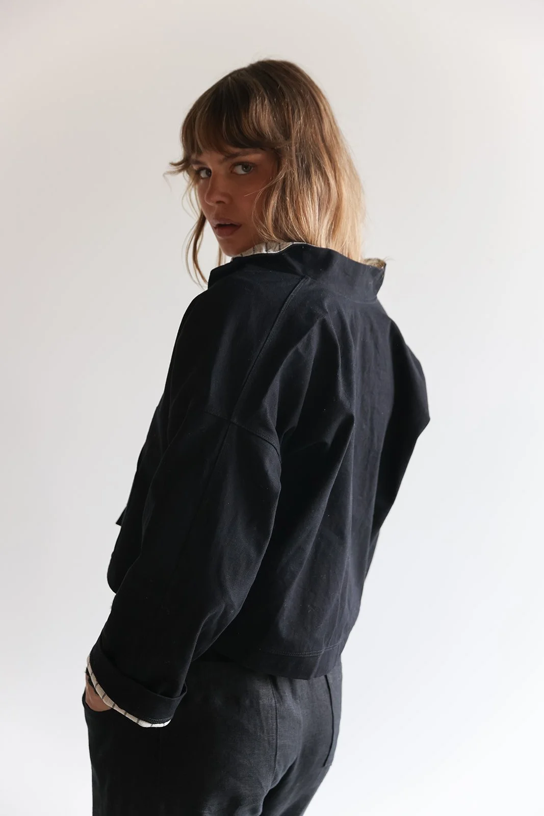 canvas-black-jacket-back.jpg