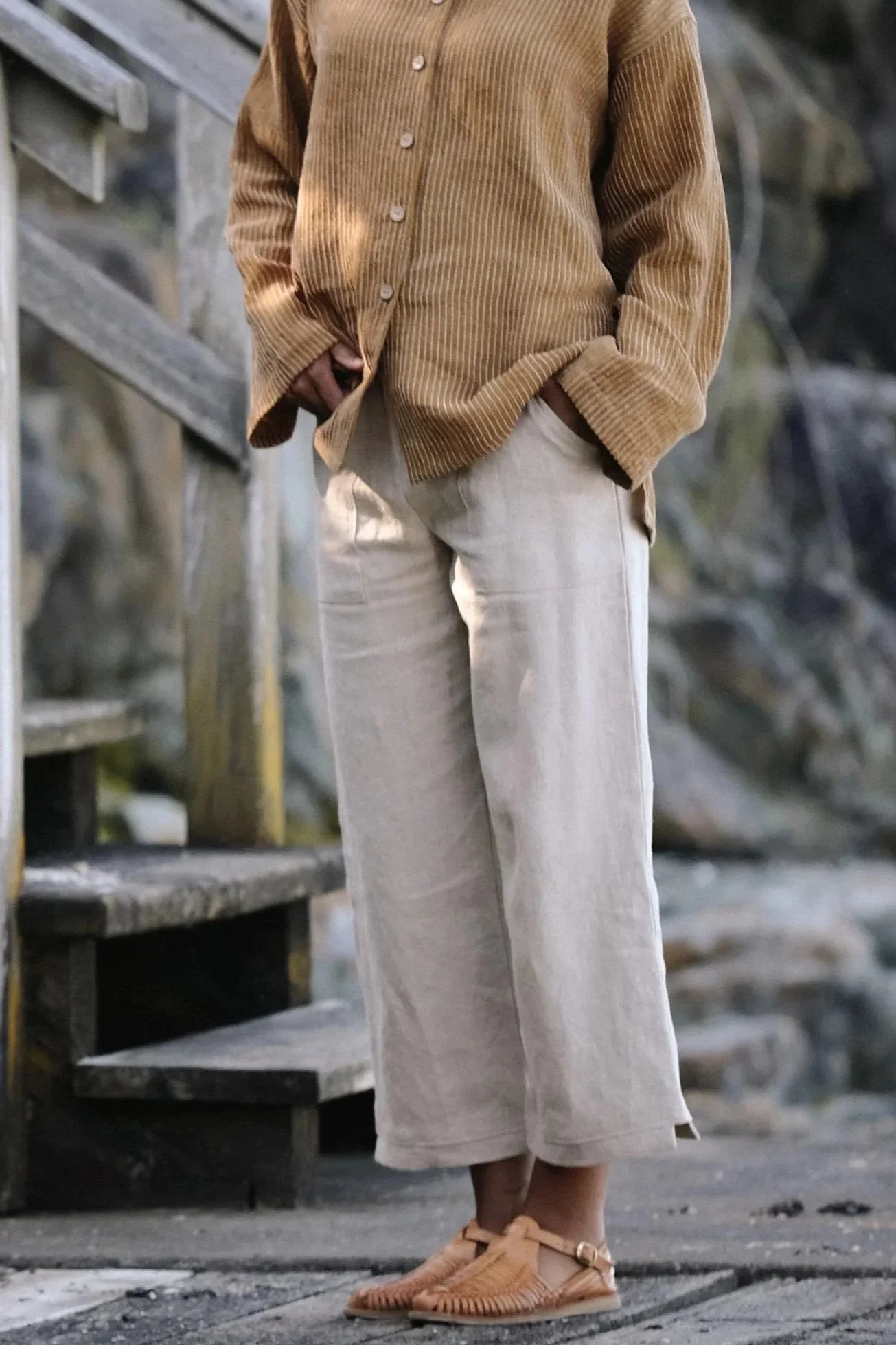 nomi-designs-linen-vest-black-pants-ginger-shirt-Beach.jpg