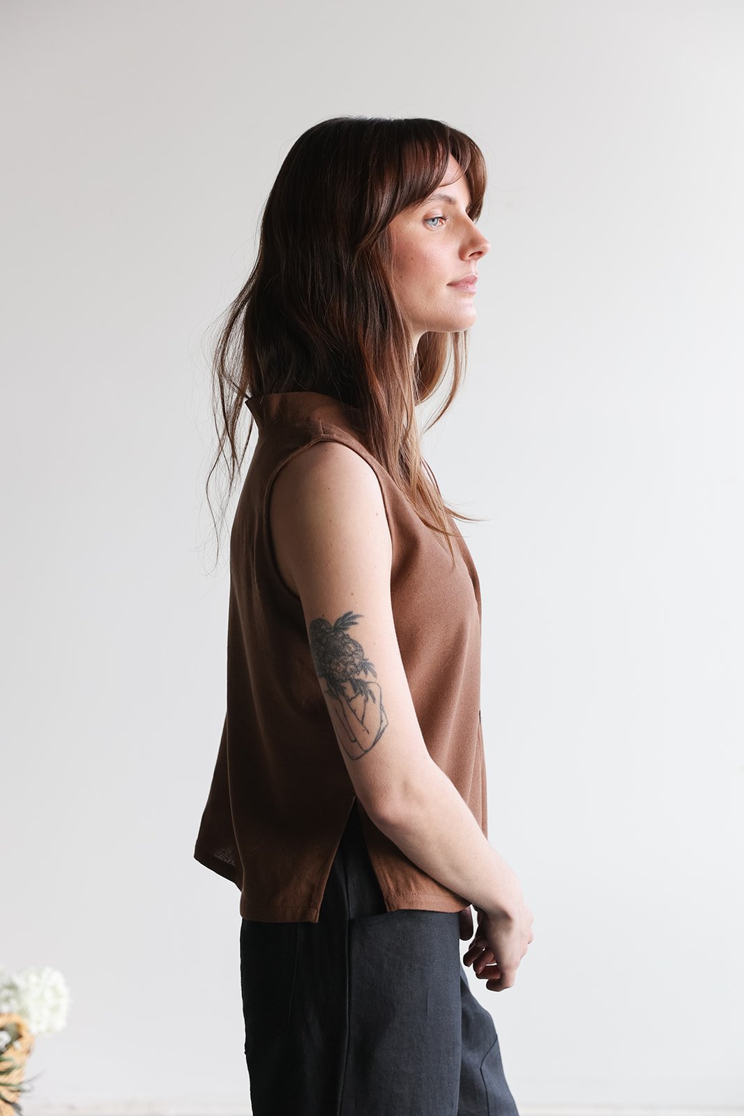 nomi-designs-linen-vest-cocoa-side.jpg