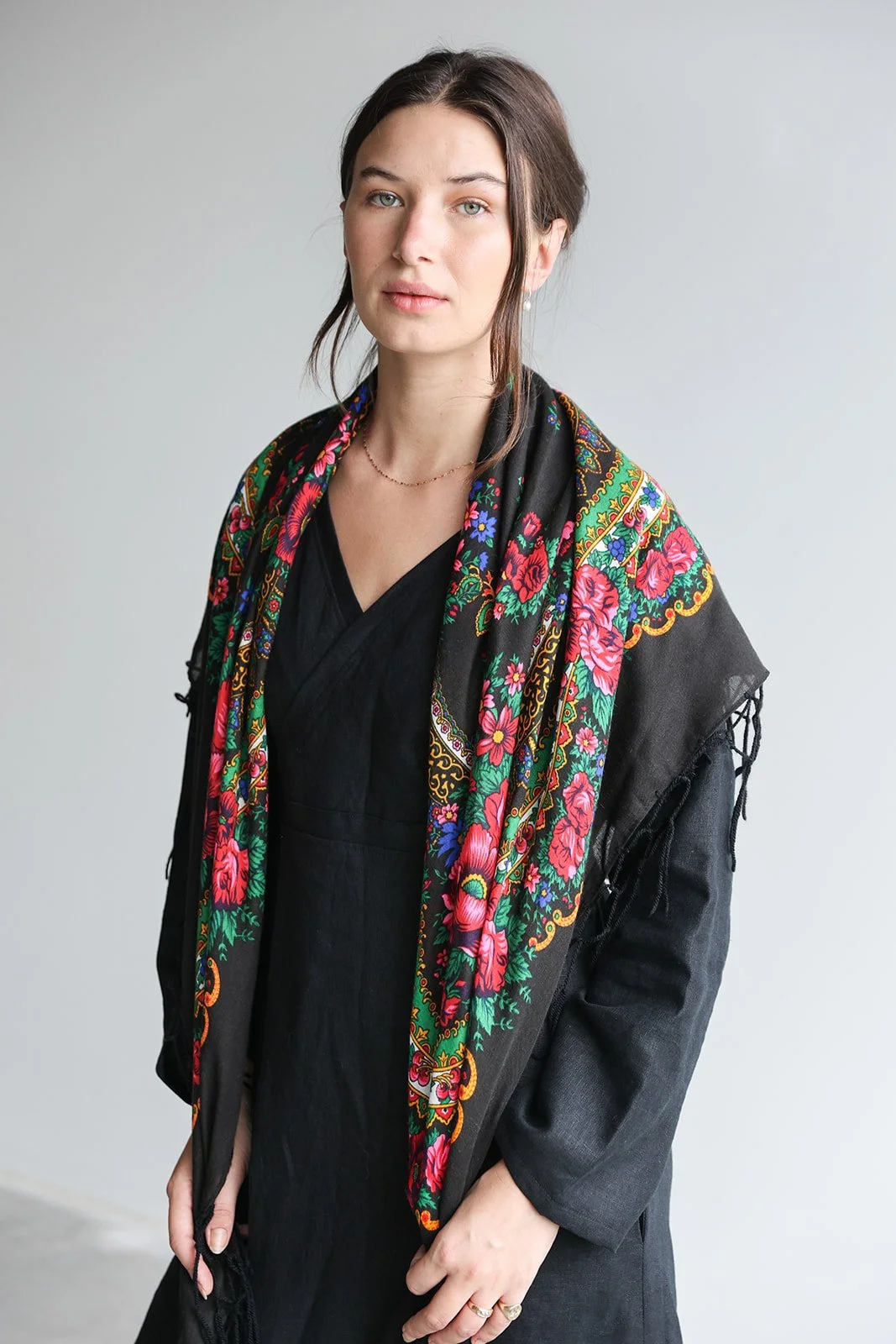 linen-dress-long-sleeves-black-front-top-scarf.jpg