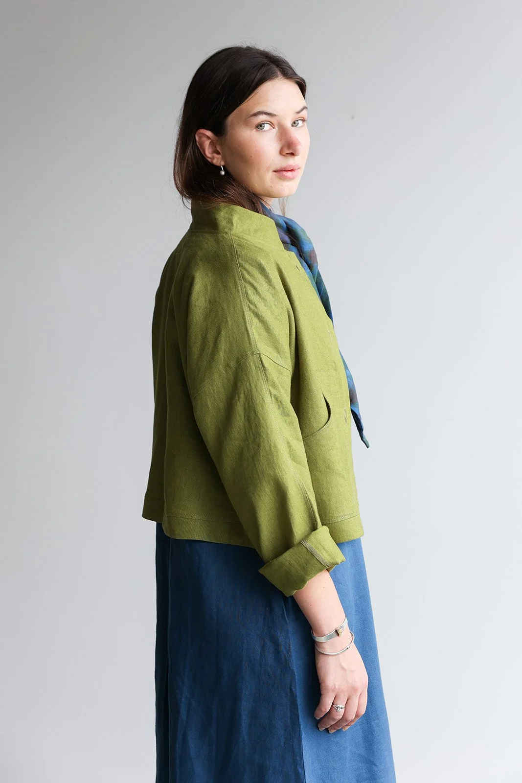 crop-jacket-pesto-side.jpg