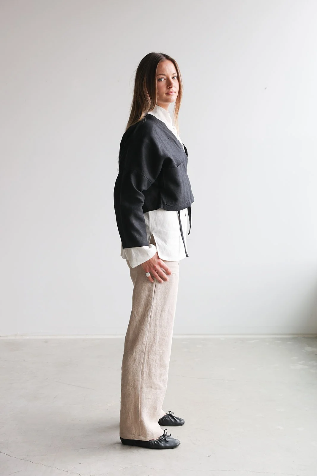 linen-wrap-top-black-natural-pants-ivory-shirt-side.jpg