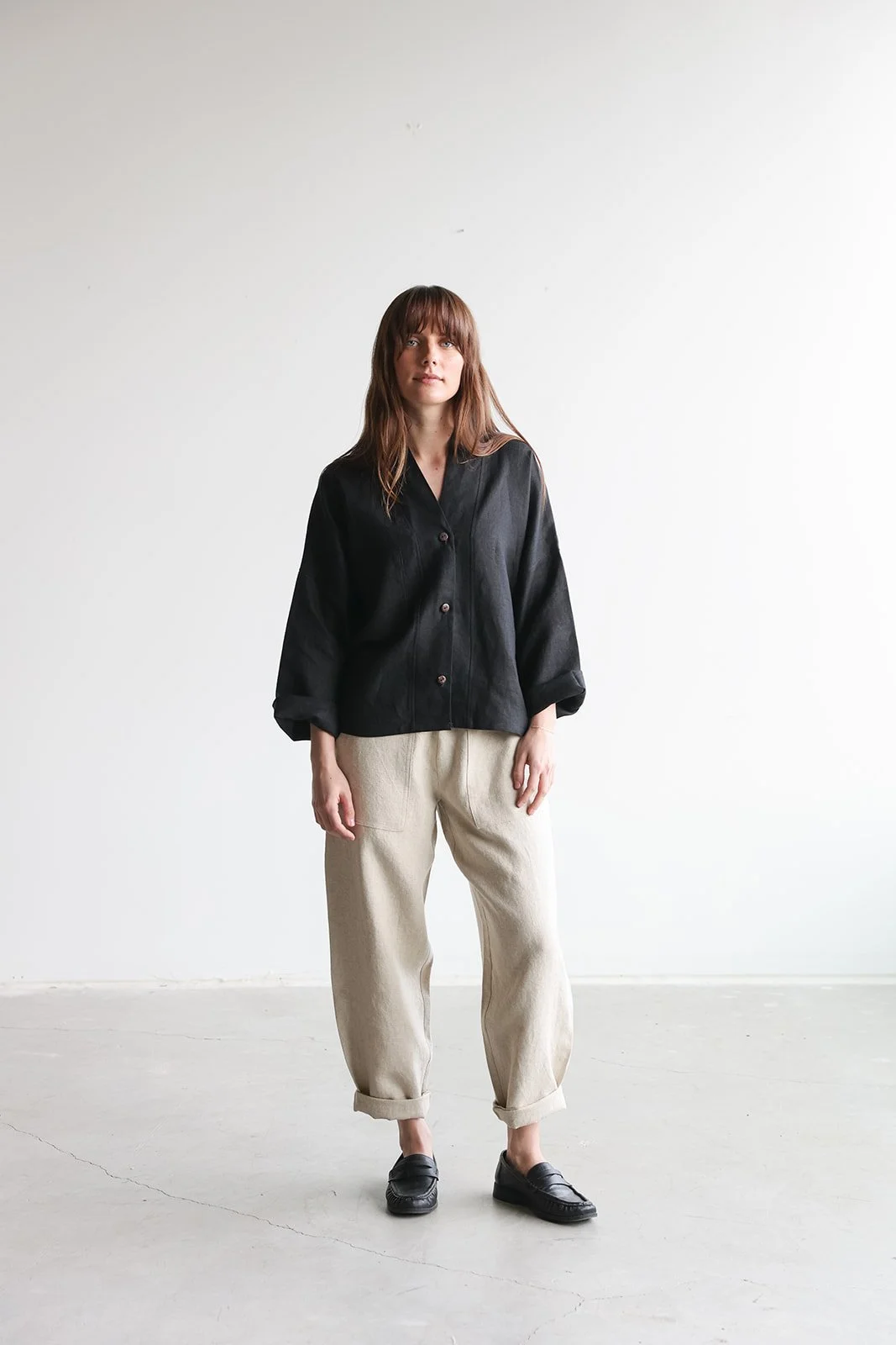nomi-designs-linen-shirt-black-front.jpg