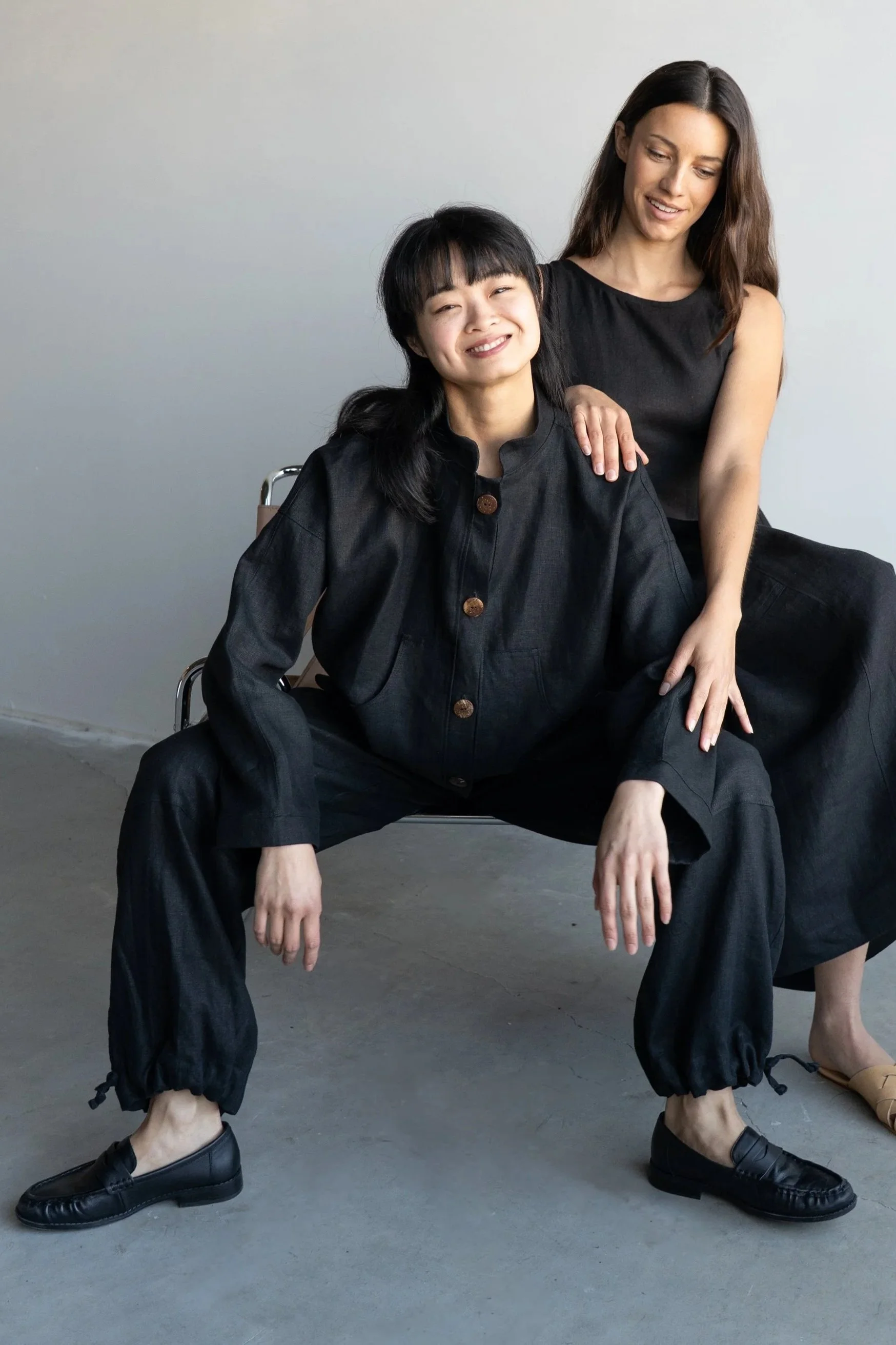 linen-jacket-pants-black-siting+copy.jpg