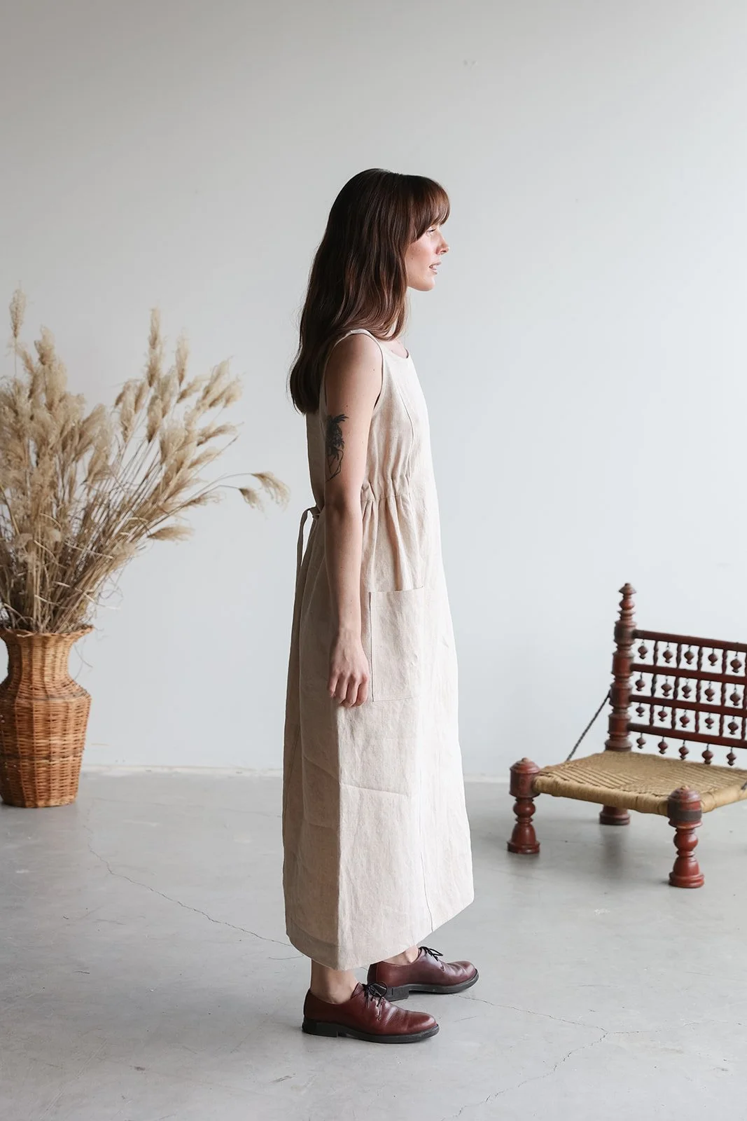 nomi-designs-linen-dress-natural-side.jpg
