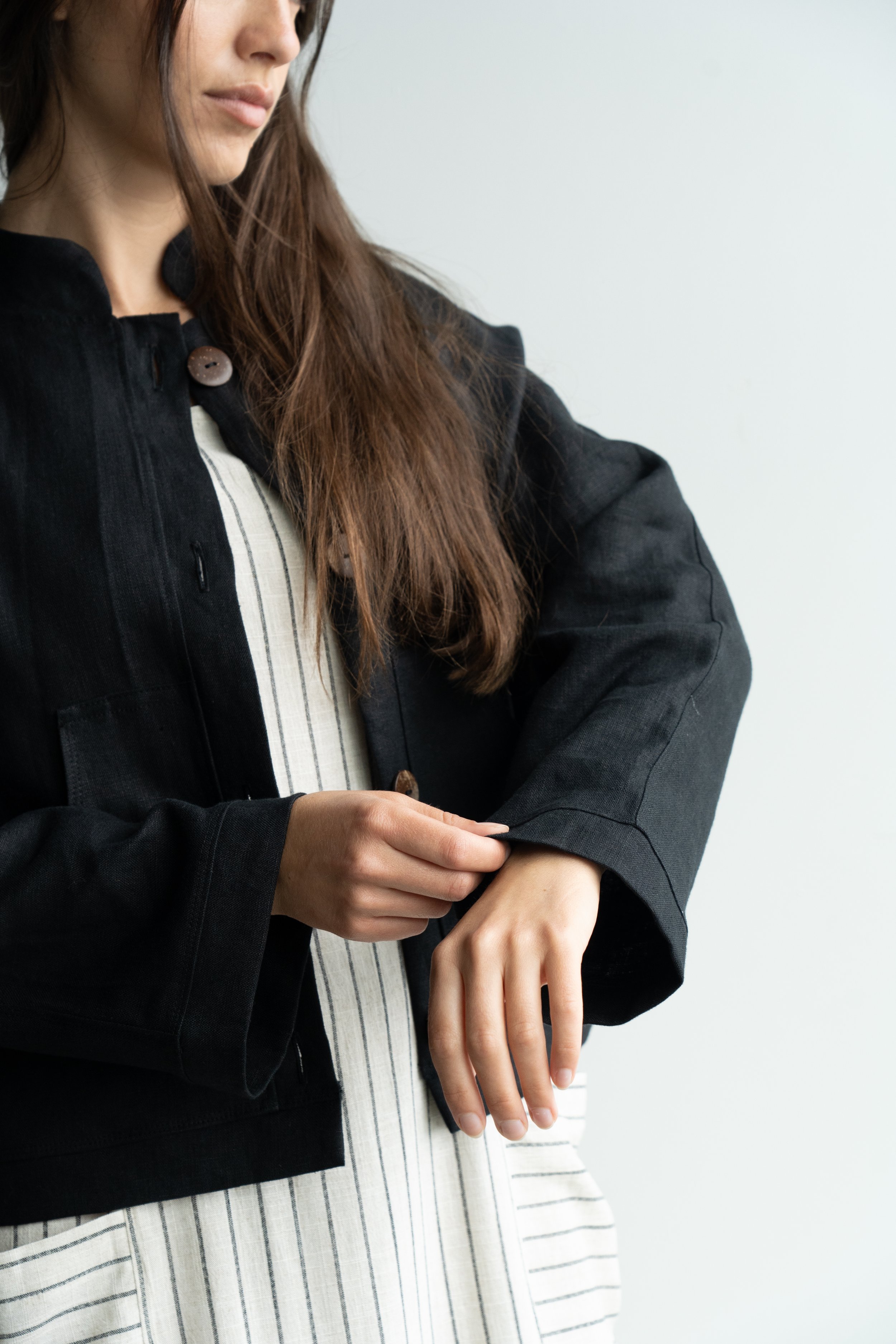 linen-crop-jacket-black-sleev.jpg