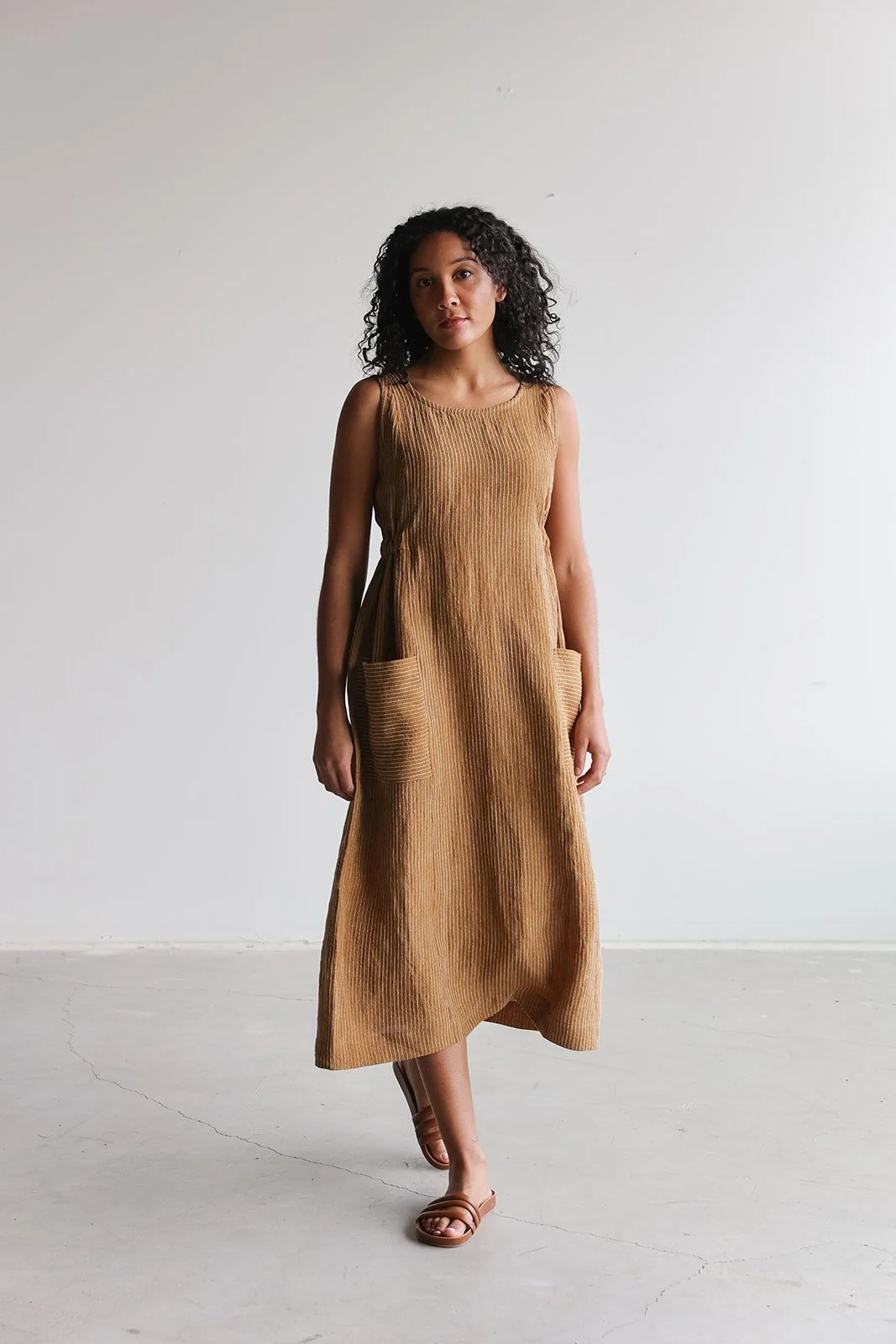 nomi-designs-linen-dress-ginger-front.jpg
