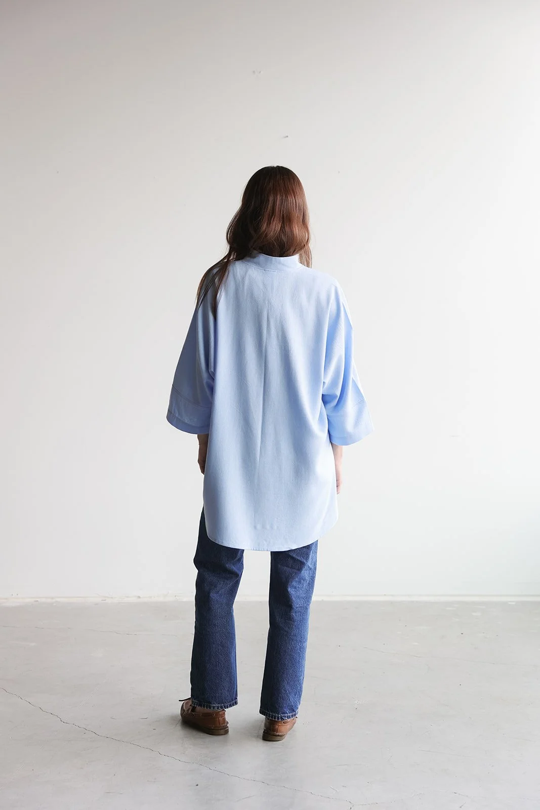 nomi-designs-linen-shirt-sky-back.jpg