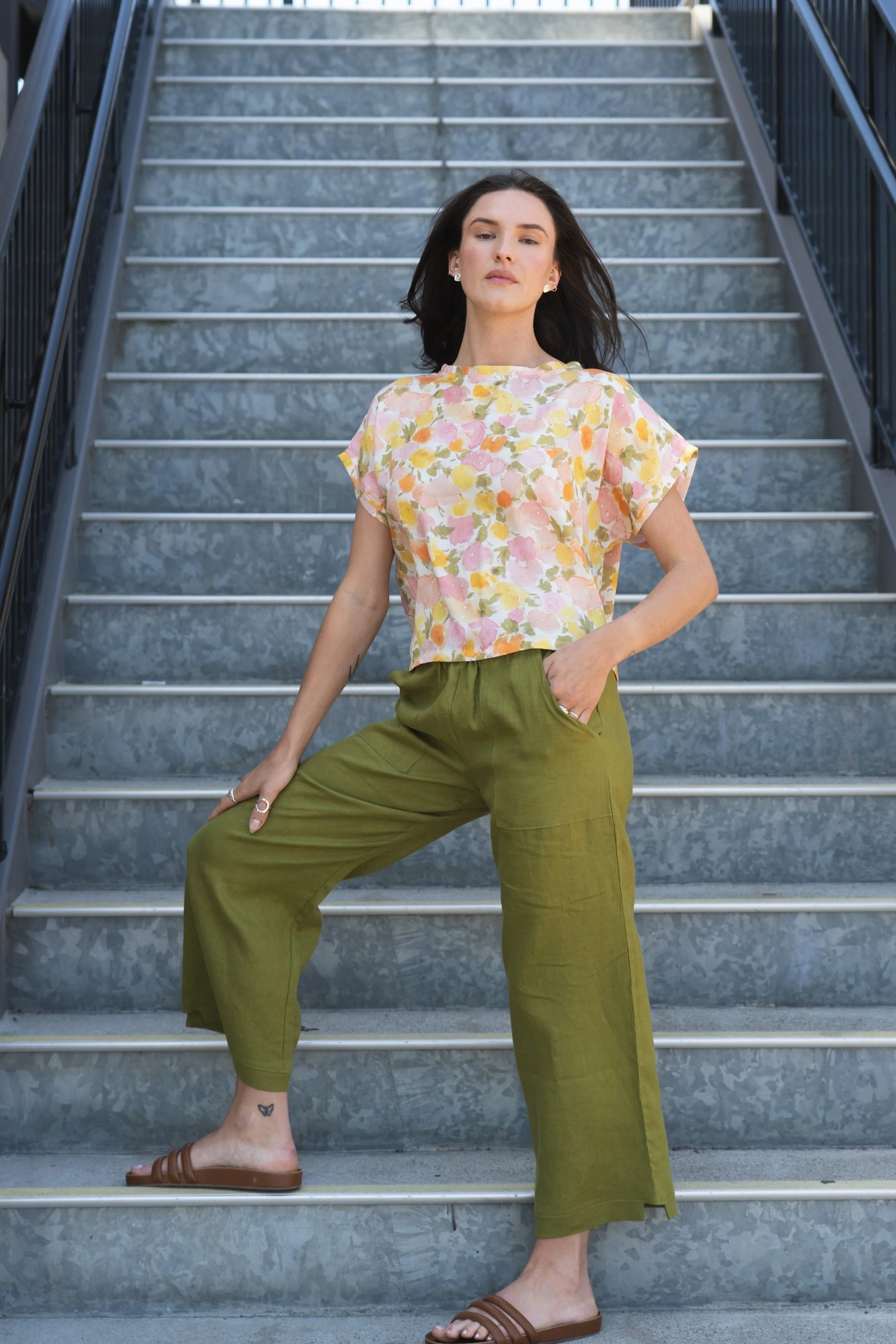 linen-pesto-pents-lyocell-top-fleur-front.jpg