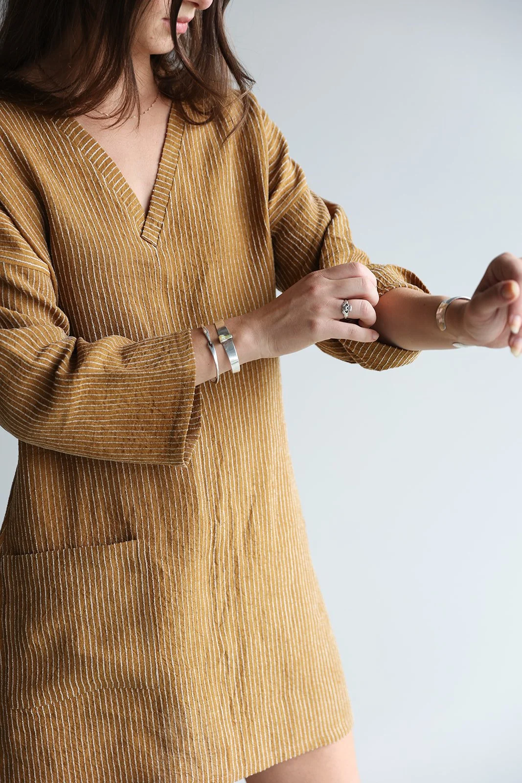 linen-mini-dress-long-sleeves-ginger-v-neck-front.jpg