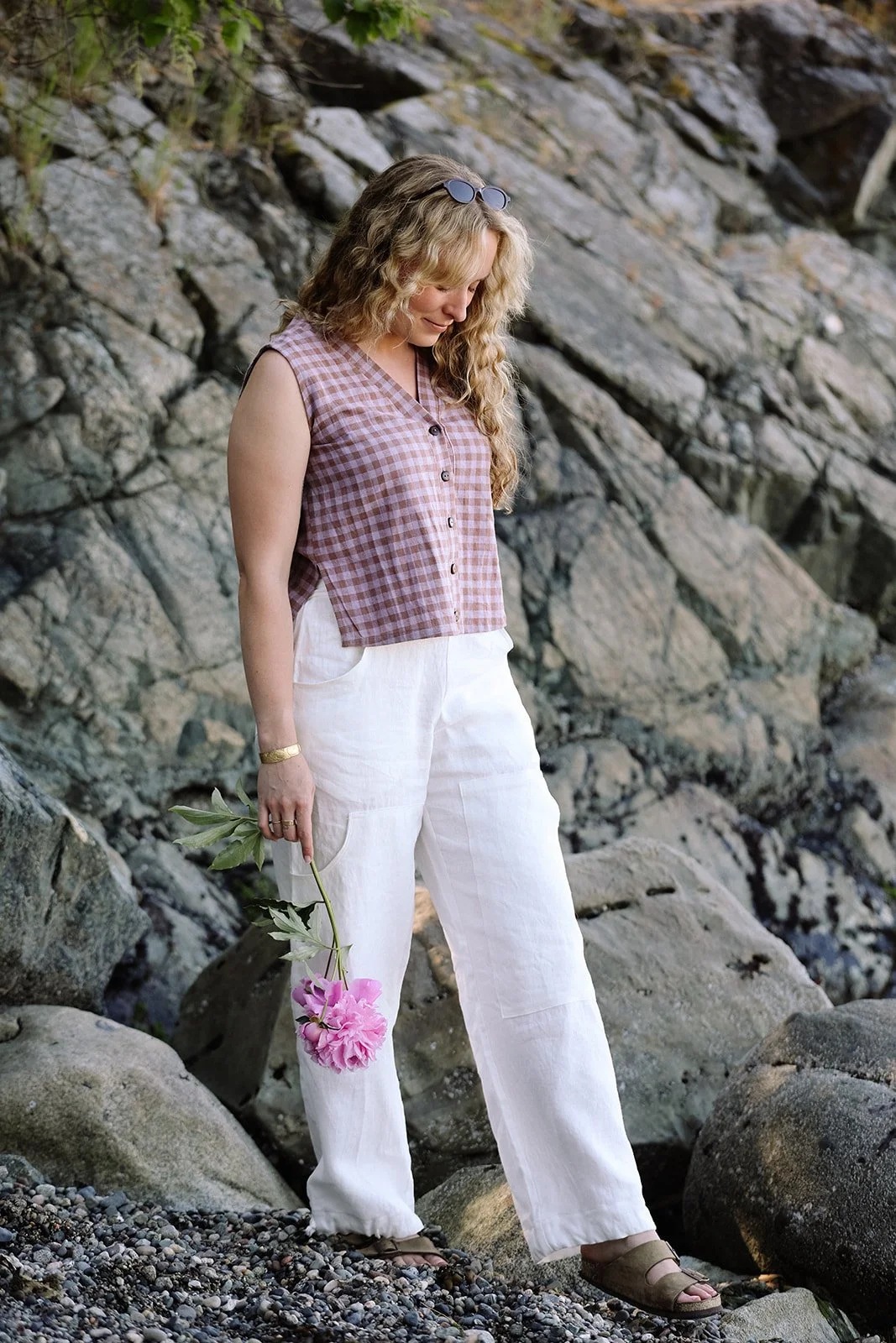 nomi-designs-linen-pants-ivory-vest-gingham-side-Beach.jpg