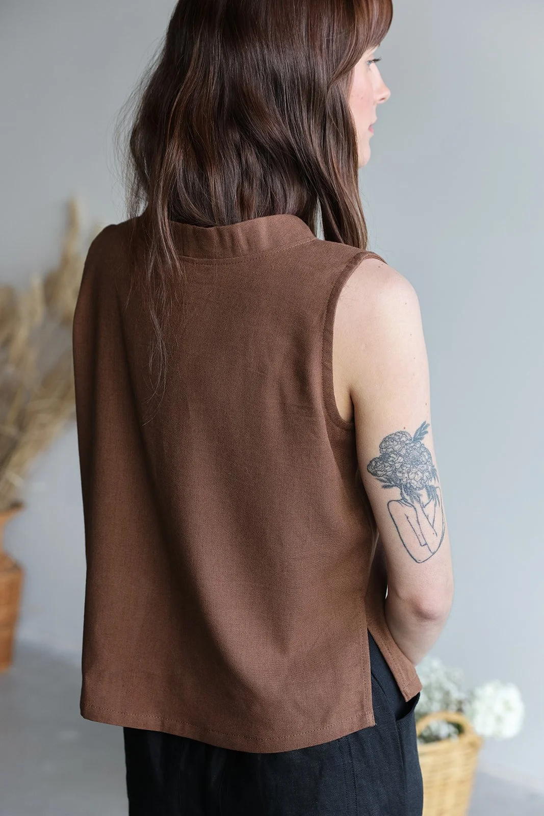 nomi-designs-linen-vest-cocoa-back.jpg