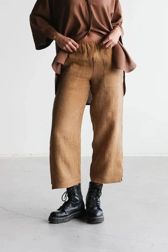 nomi-designs-linen-pants-ginger-front.jpg