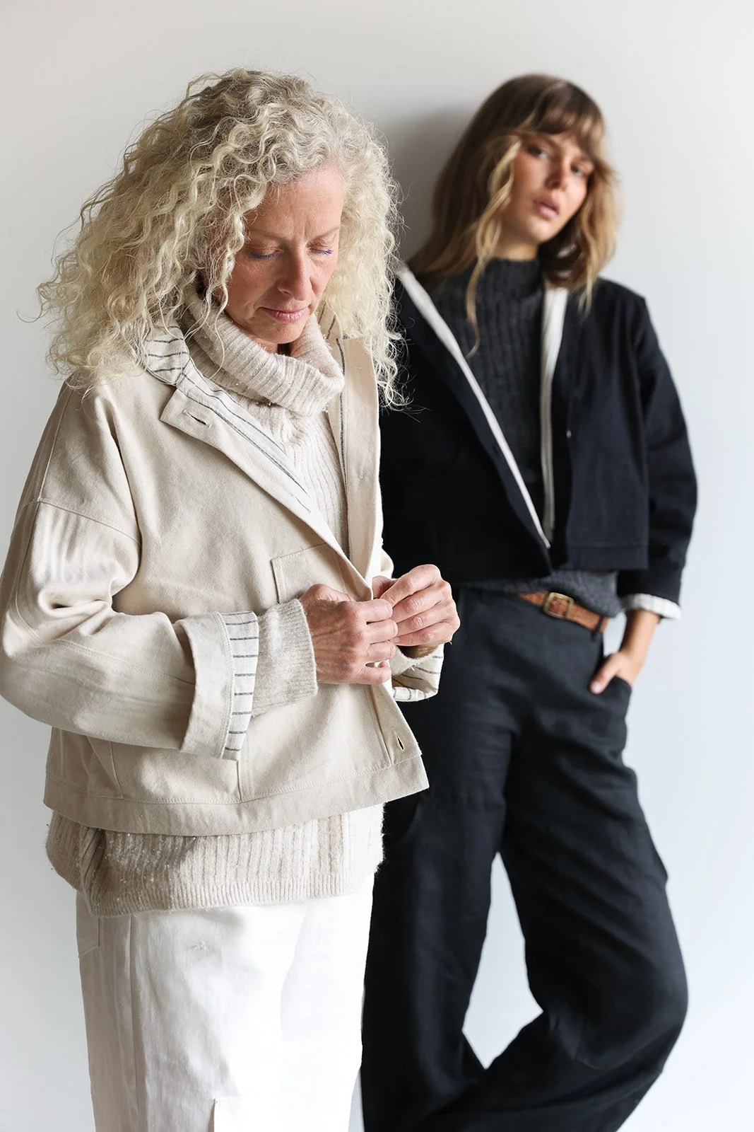 canvas-linen-crop-jacket-black-sand.jpg